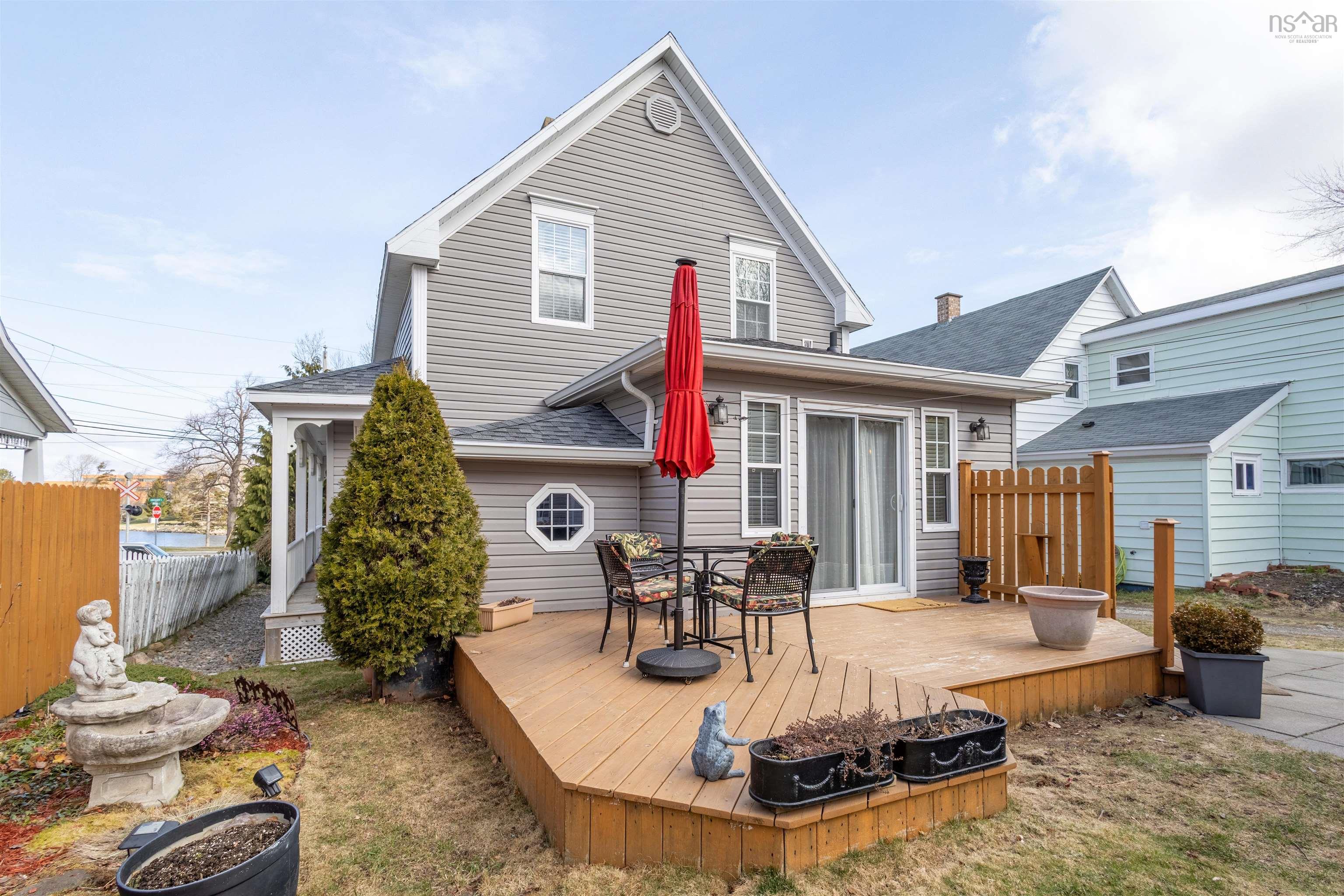 $349,000.00: 102 Crescent Street, B1S 2Z8 Street, Sydney