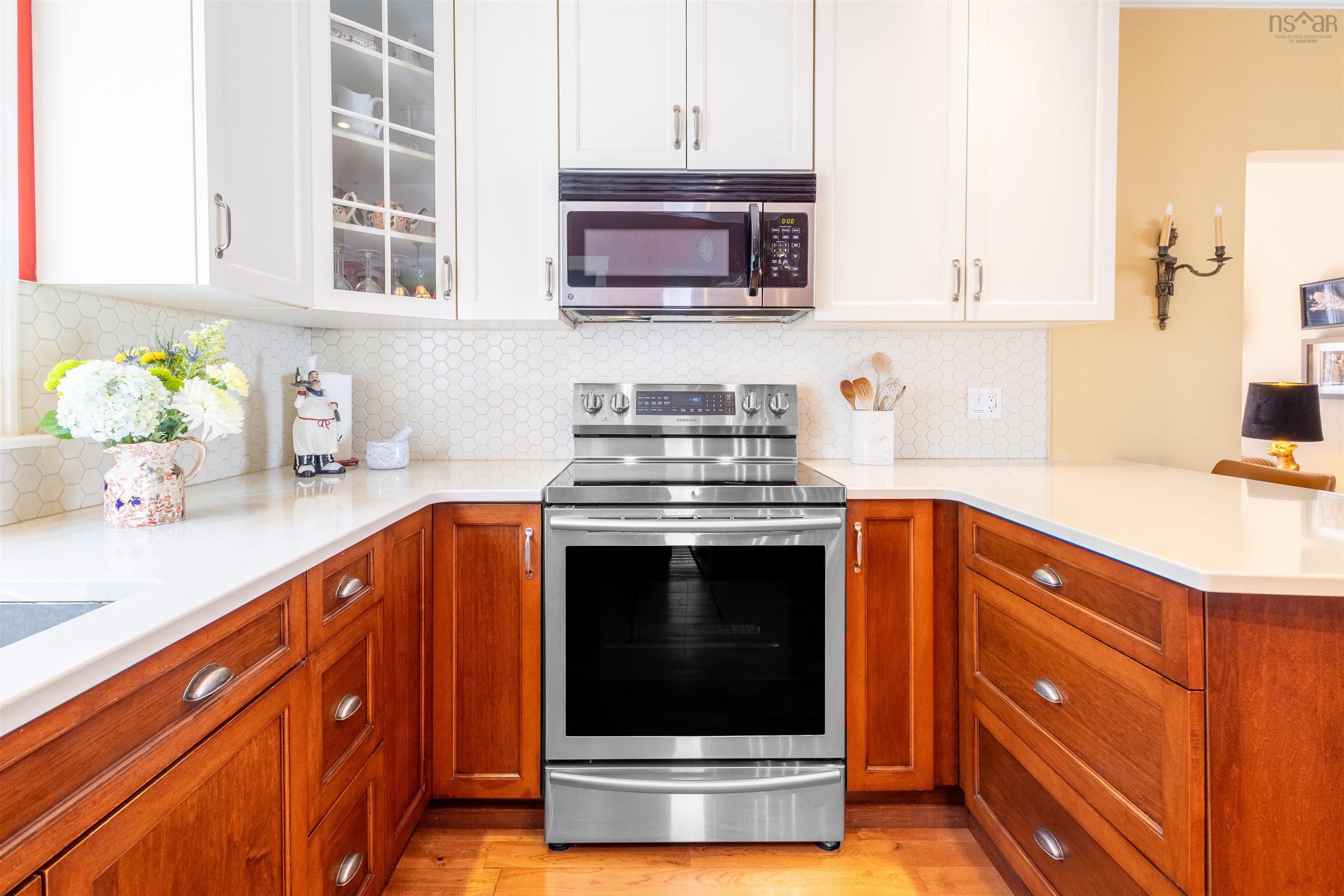 $349,000.00: 102 Crescent Street, B1S 2Z8 Street, Sydney