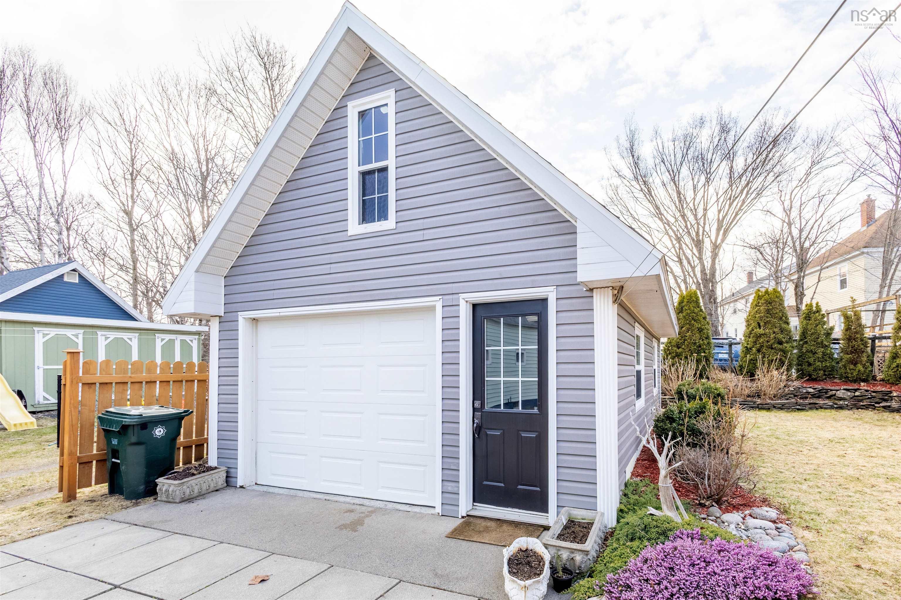 $349,000.00: 102 Crescent Street, B1S 2Z8 Street, Sydney