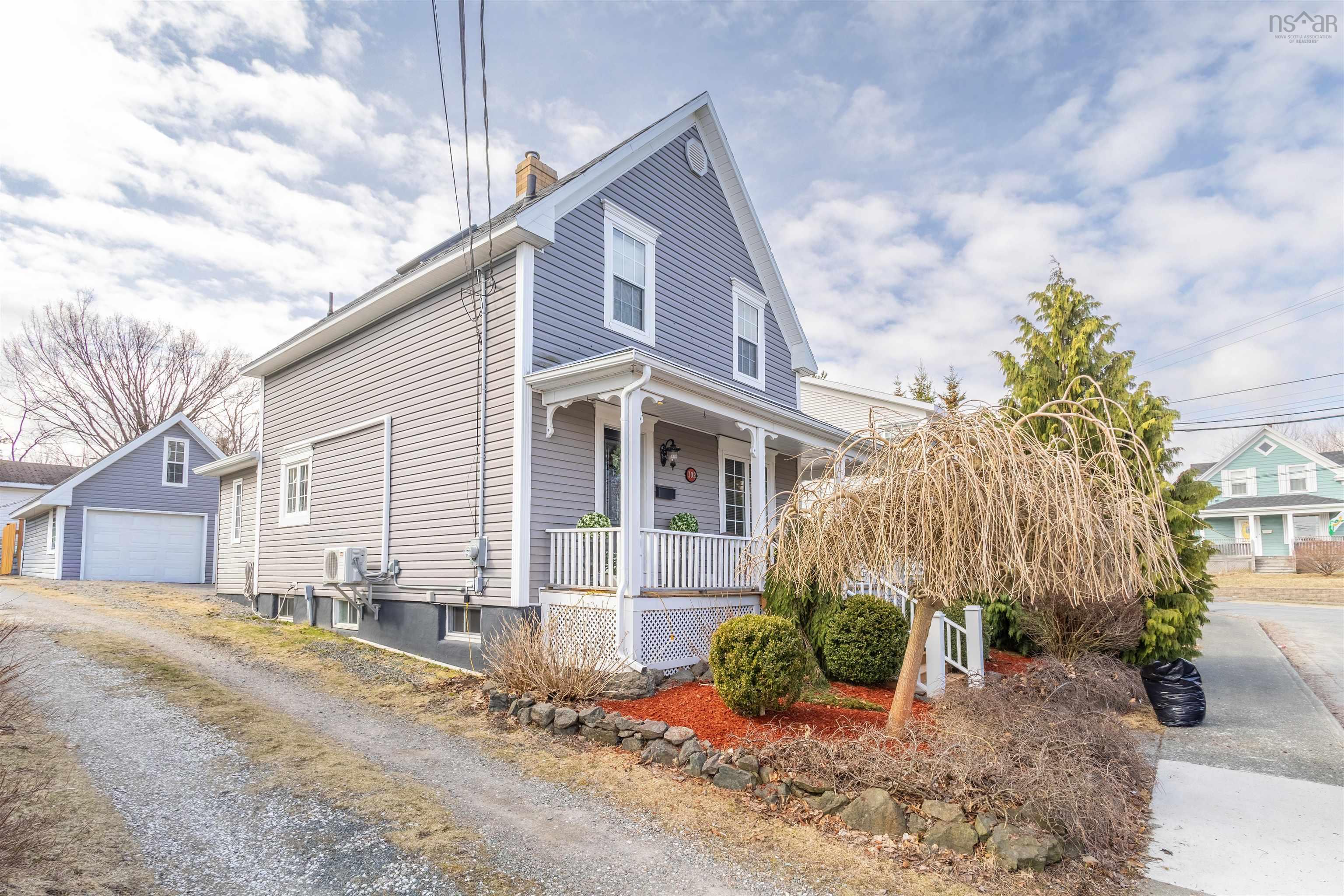 $349,000.00: 102 Crescent Street, B1S 2Z8 Street, Sydney