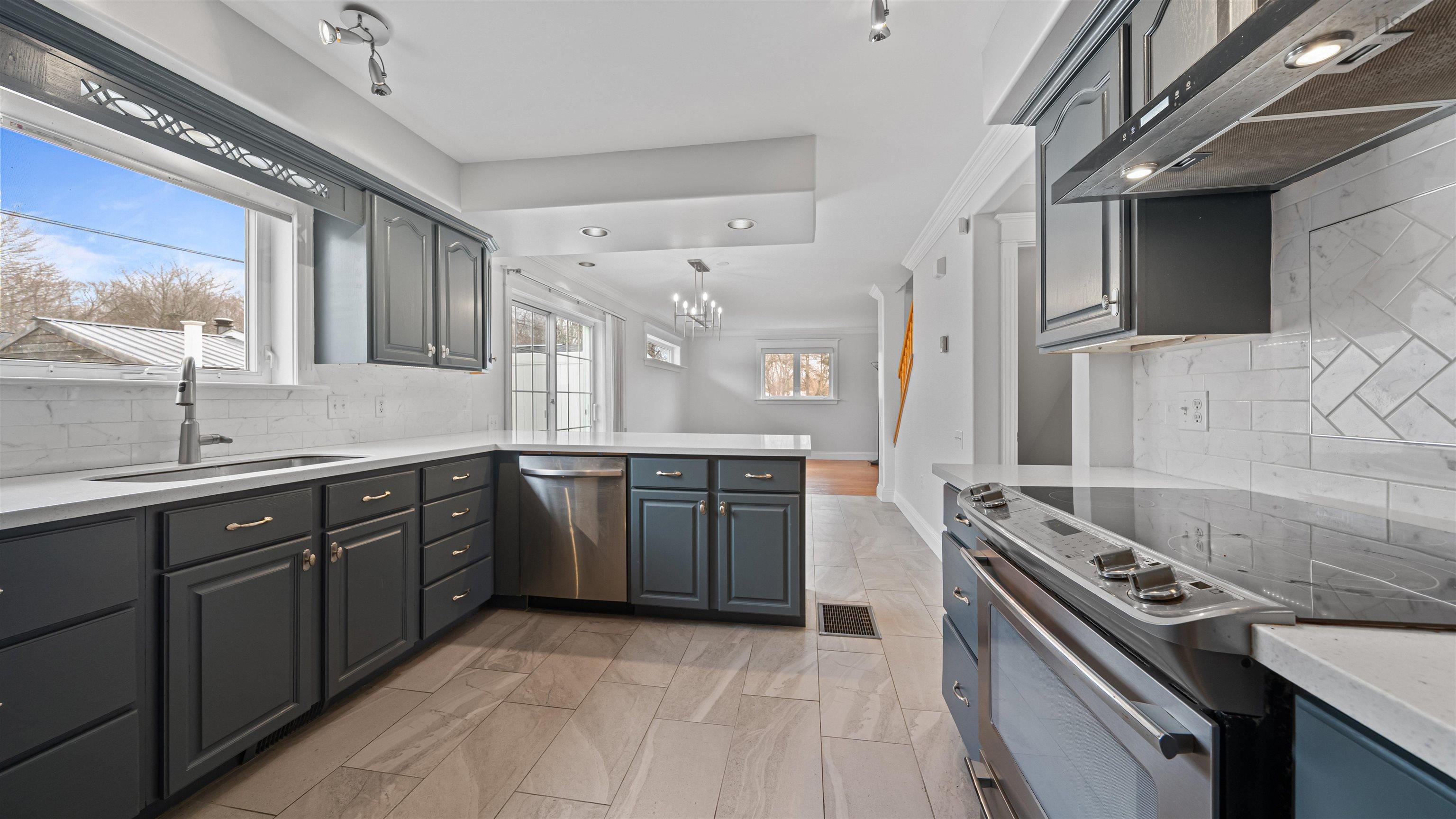 $649,000.00: 21 Summerville Drive, Sackville