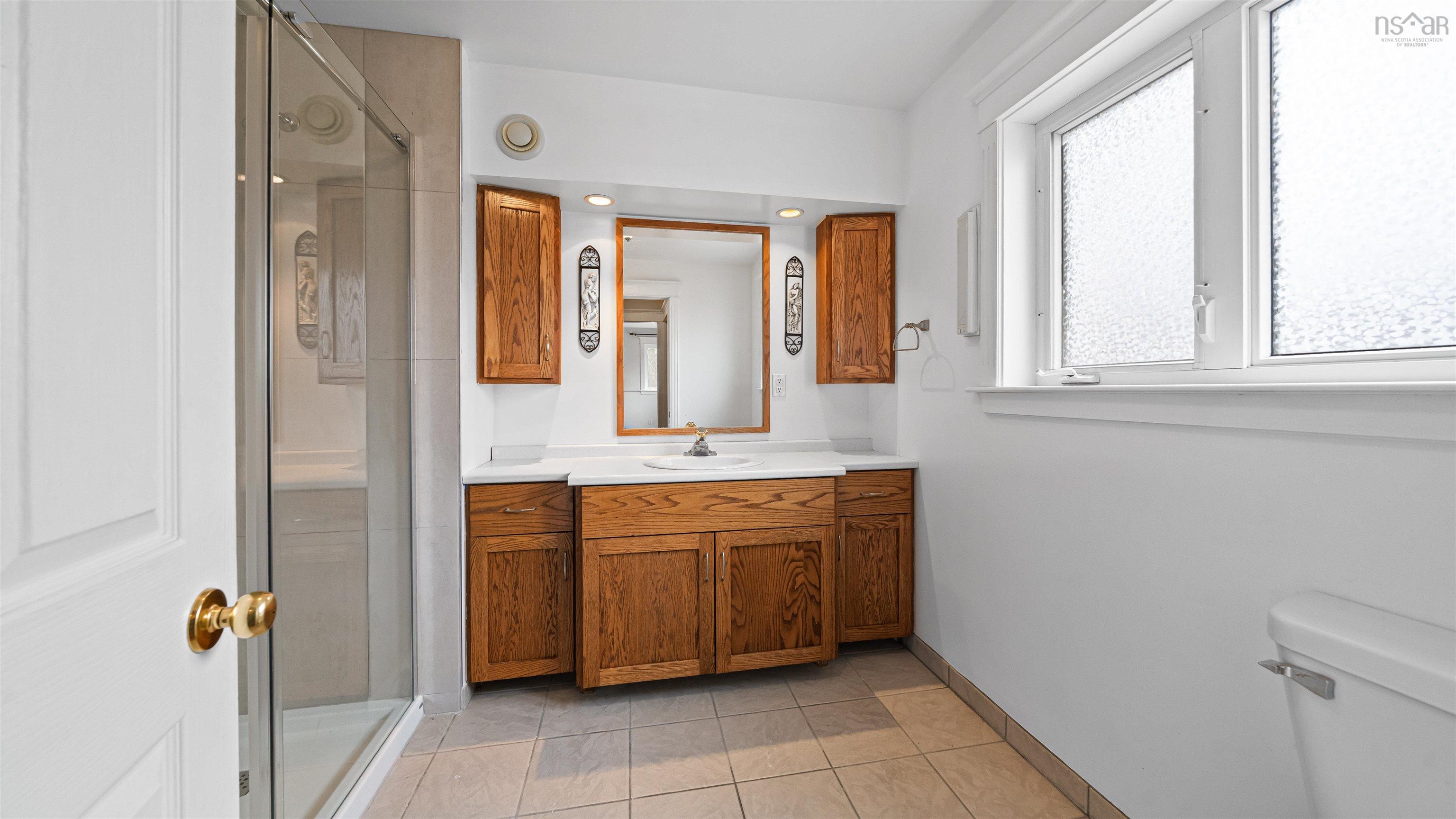 $649,000.00: 21 Summerville Drive, Sackville