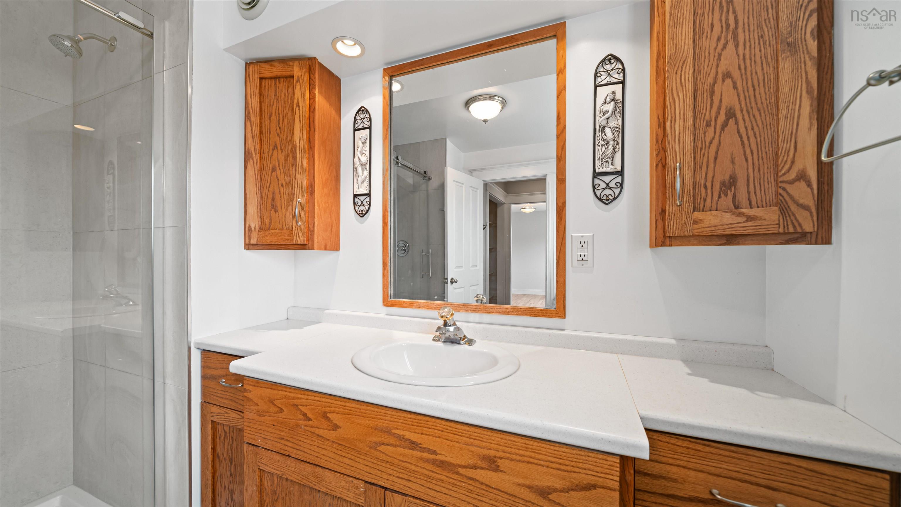 $649,000.00: 21 Summerville Drive, Sackville