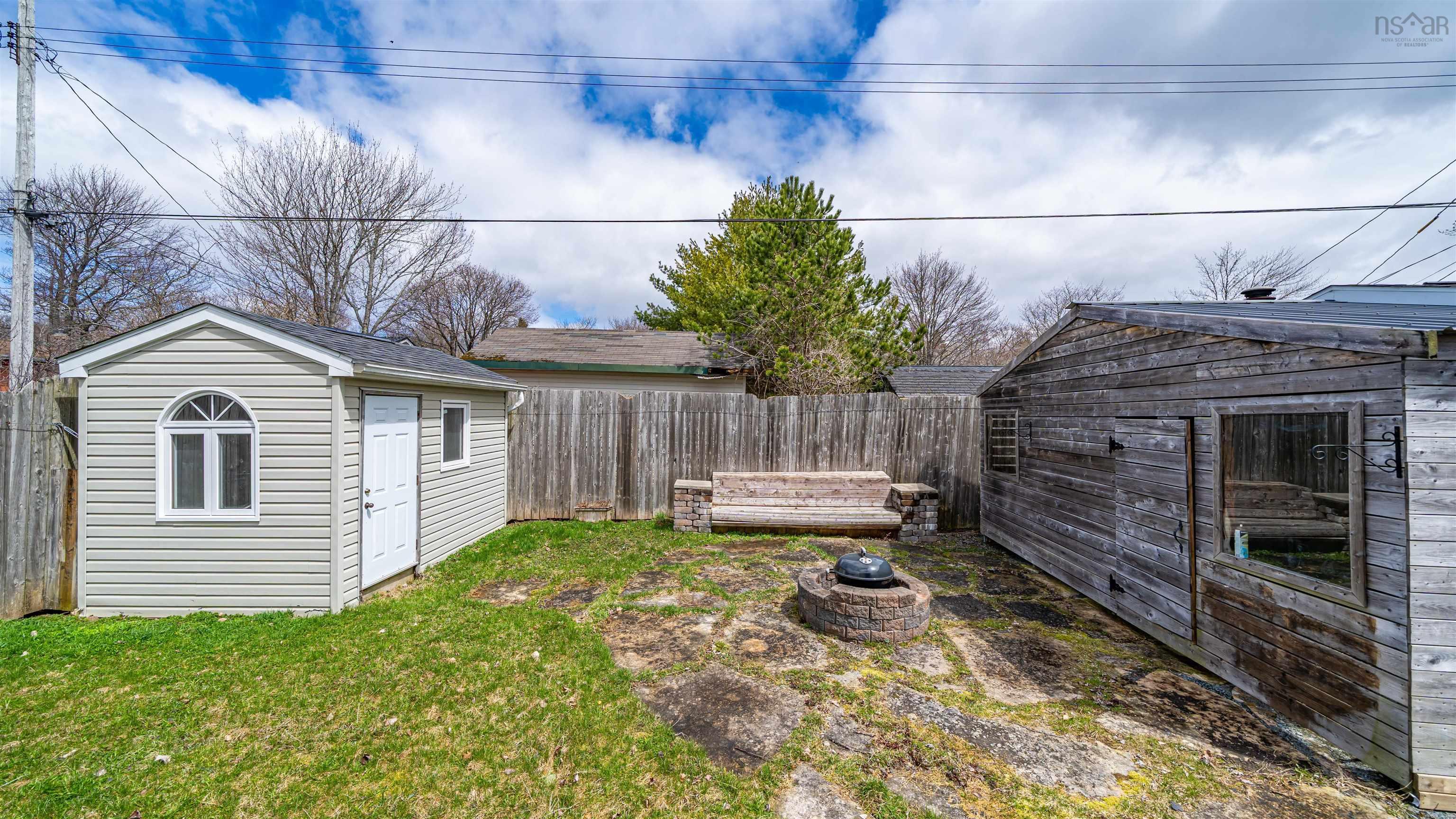 $649,000.00: 21 Summerville Drive, Sackville