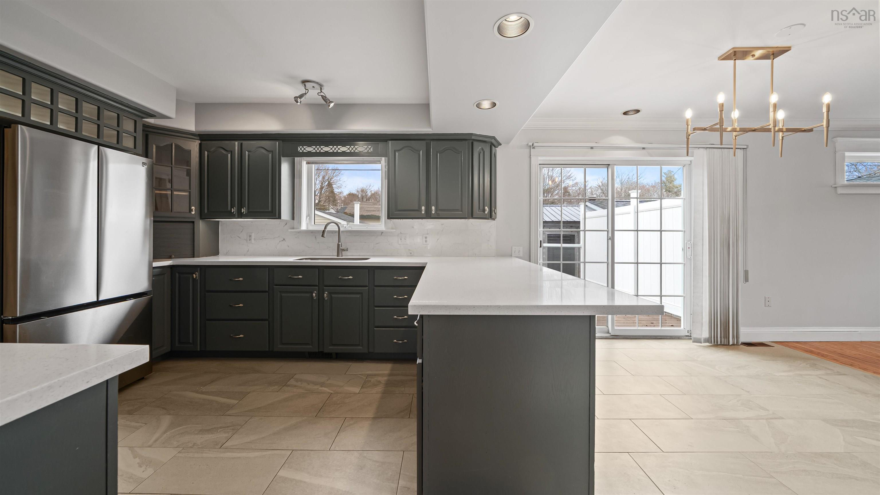 $649,000.00: 21 Summerville Drive, Sackville