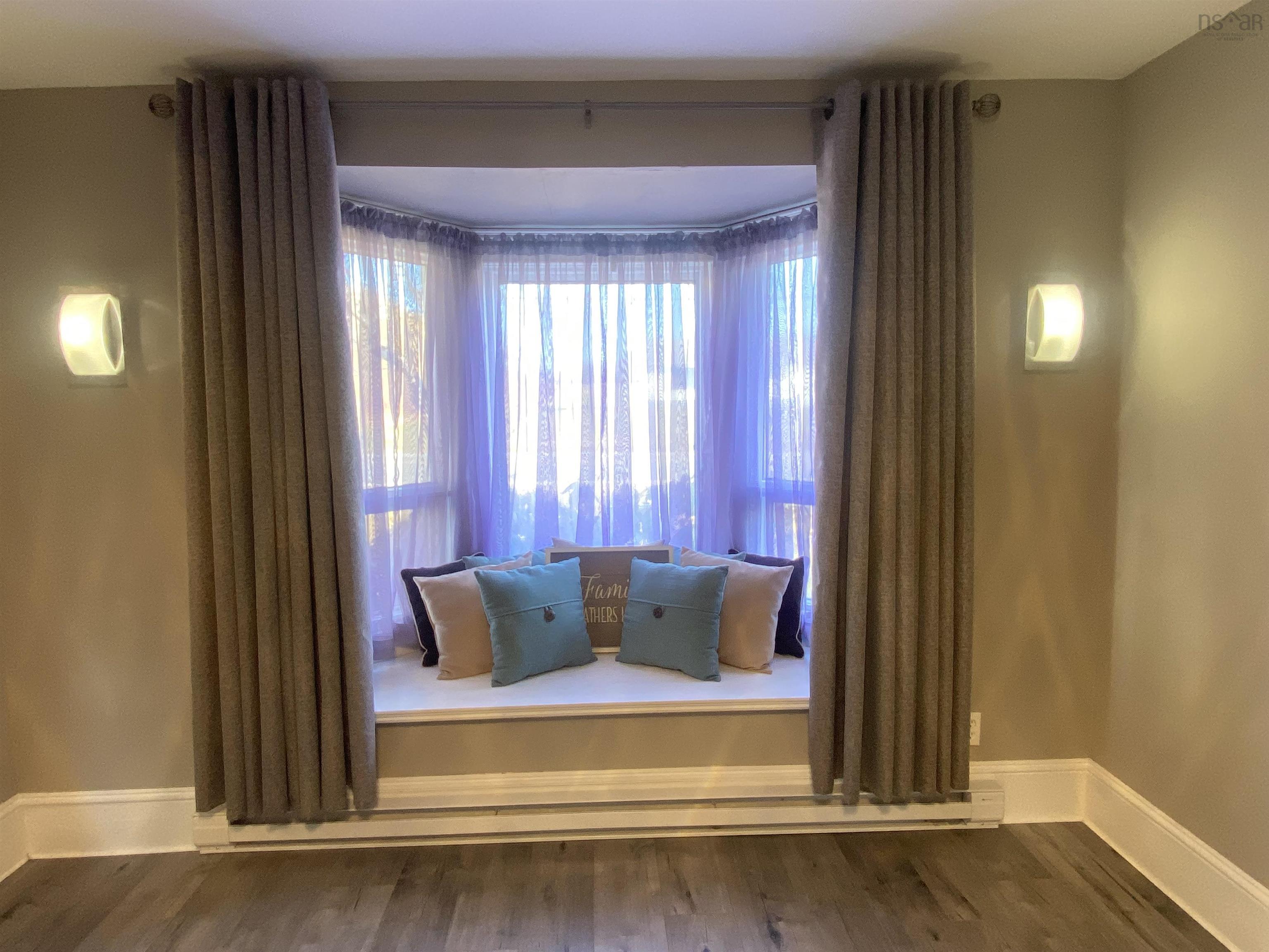 $569,000.00: 6777 Hwy 101, Gilberts Cove