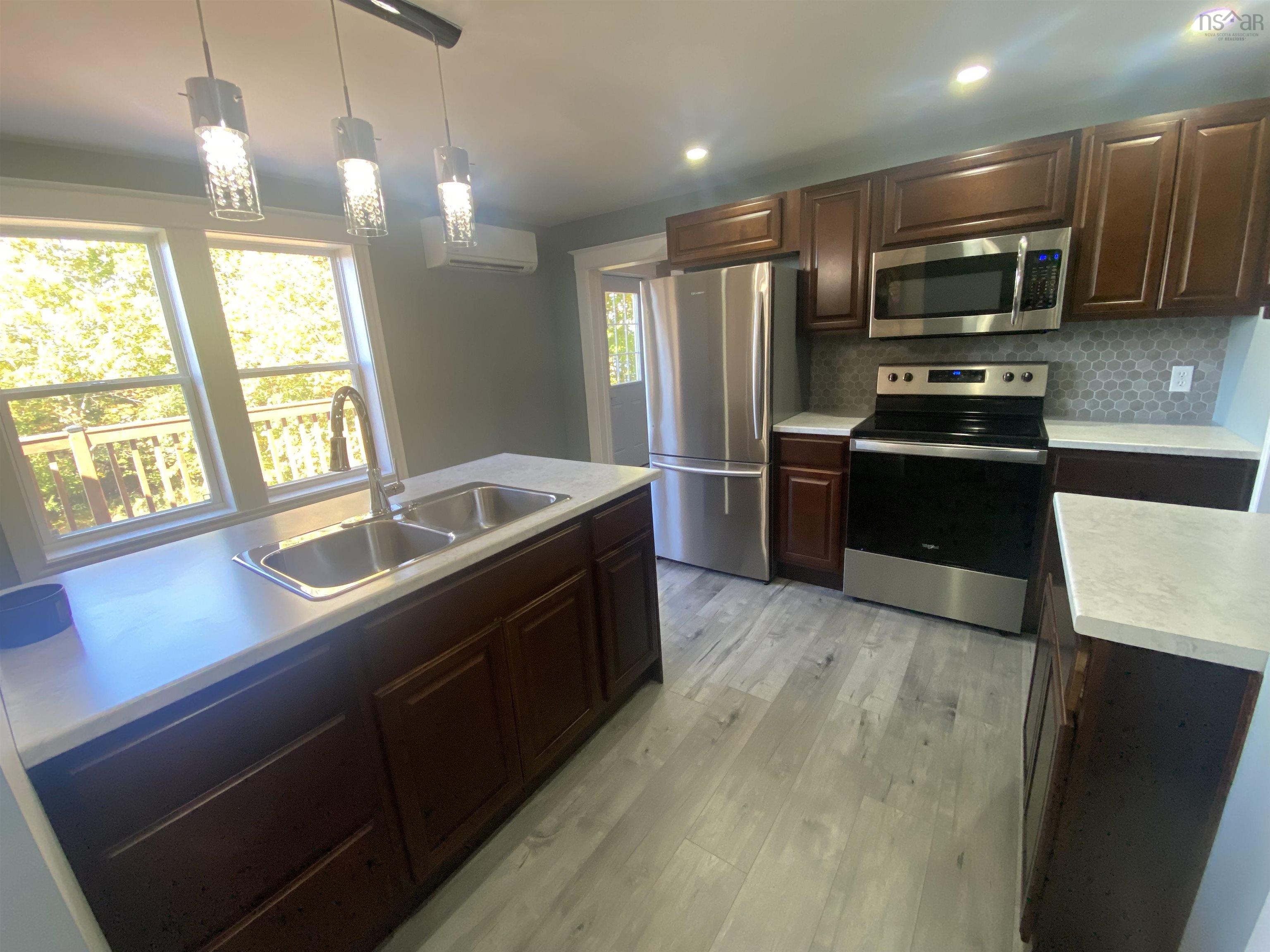 $569,000.00: 6777 Hwy 101, Gilberts Cove