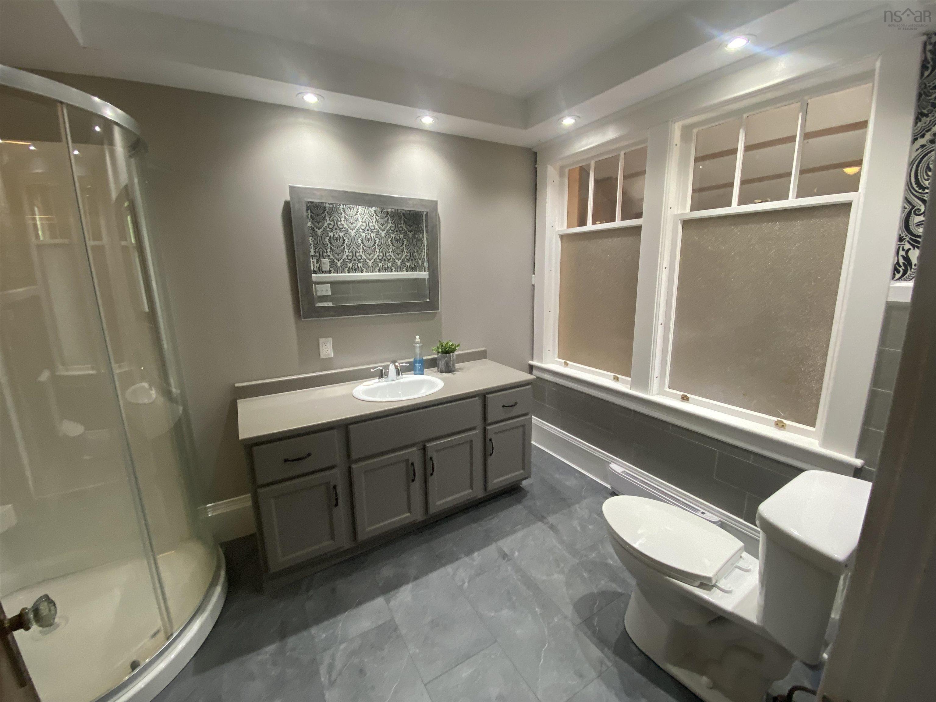 $569,000.00: 6777 Hwy 101, Gilberts Cove