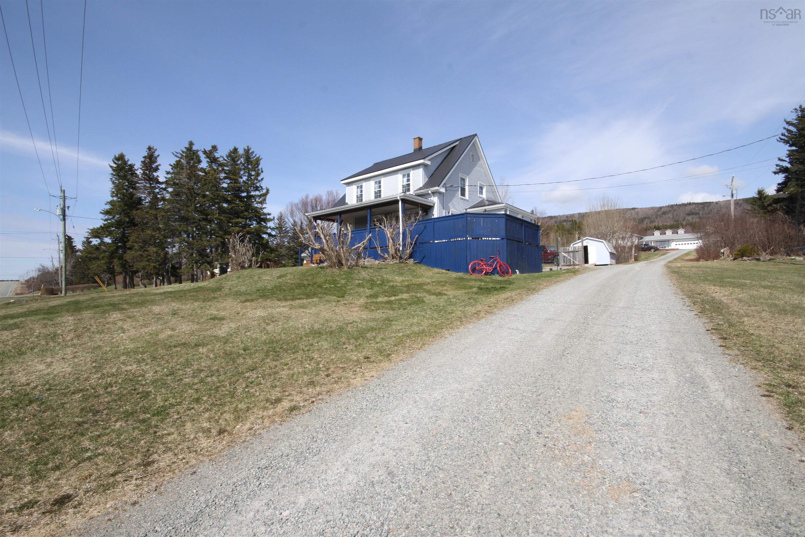 $374,500.00: 1922 Highway 19, Creignish