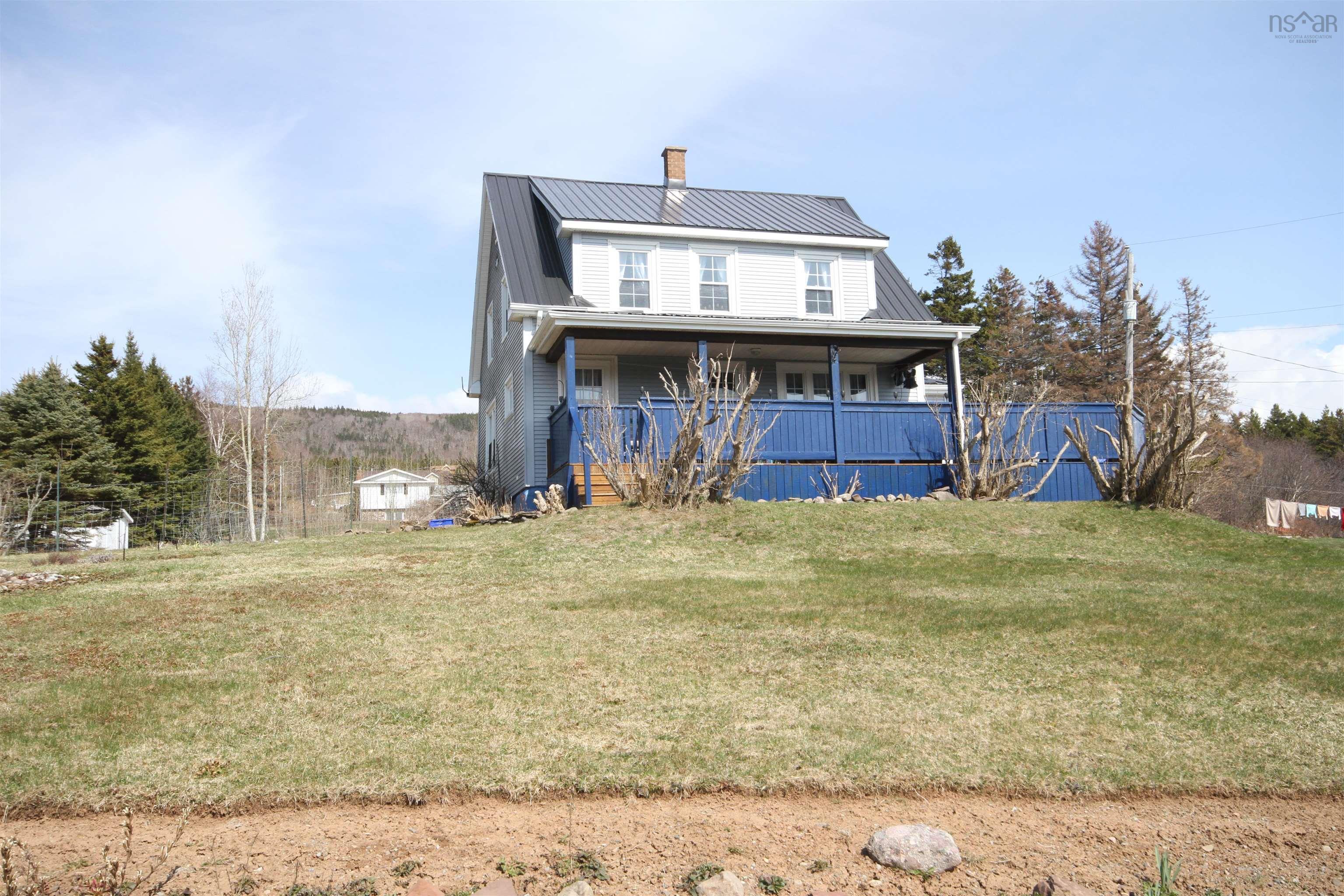 $374,500.00: 1922 Highway 19, Creignish