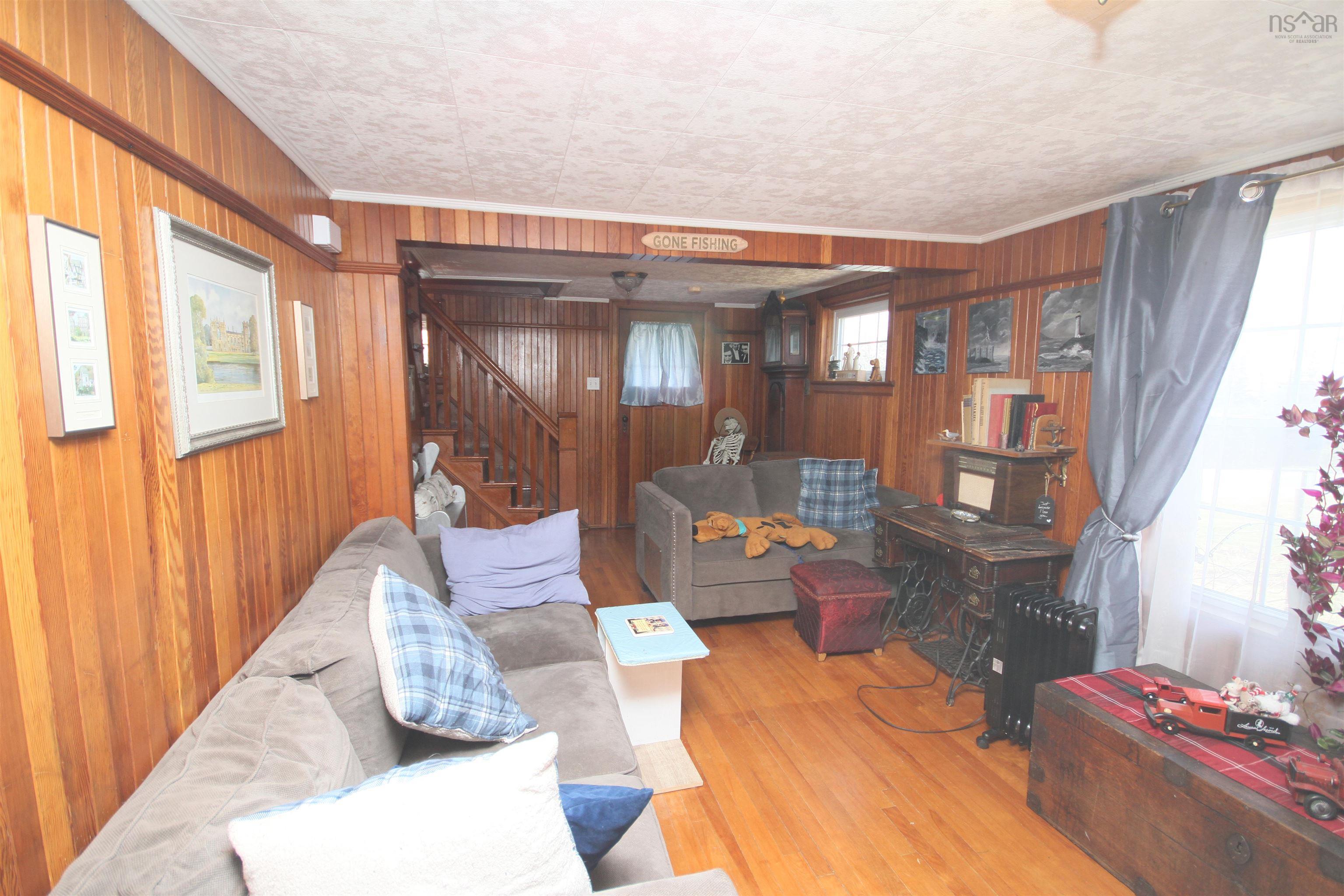 $374,500.00: 1922 Highway 19, Creignish