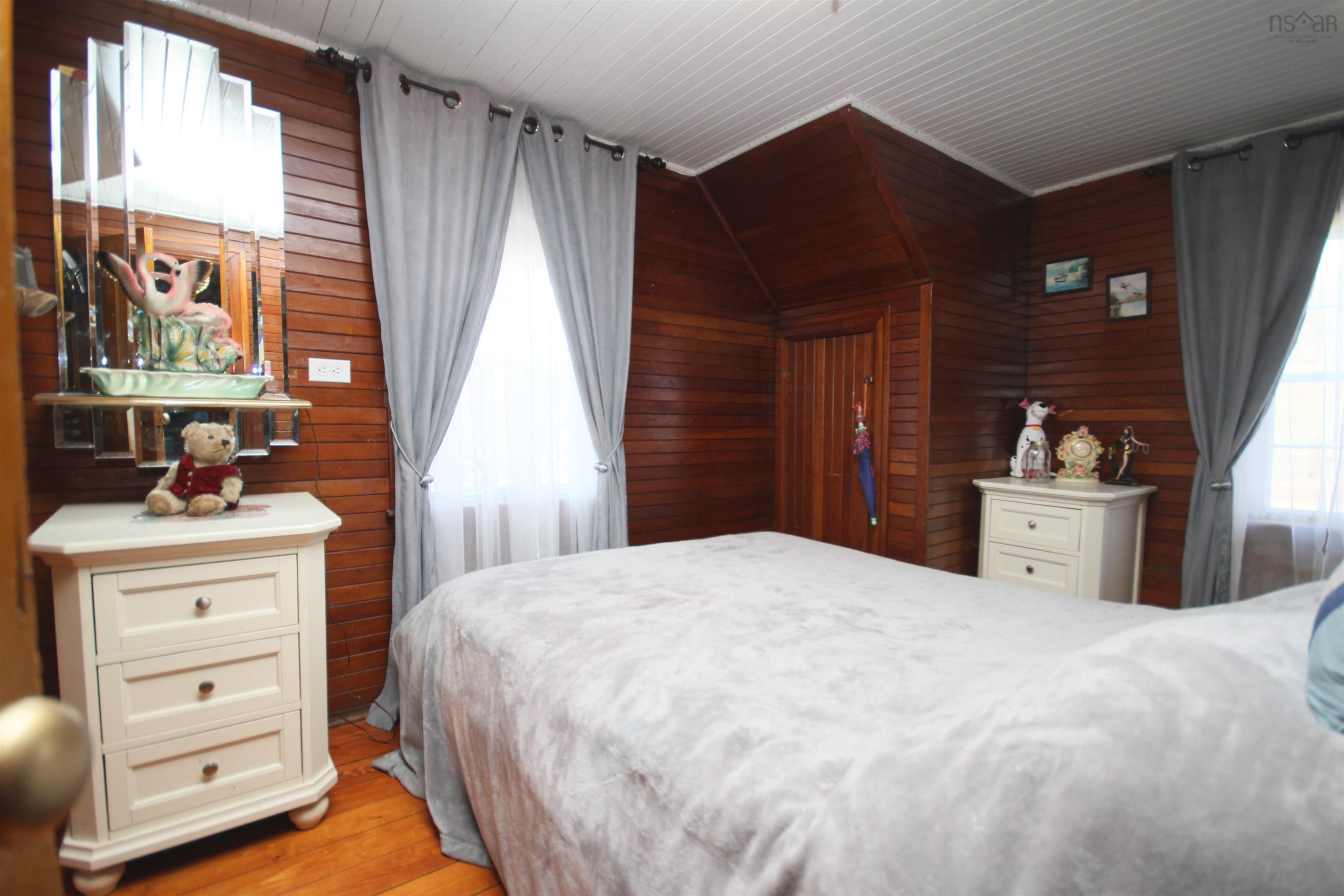 $374,500.00: 1922 Highway 19, Creignish