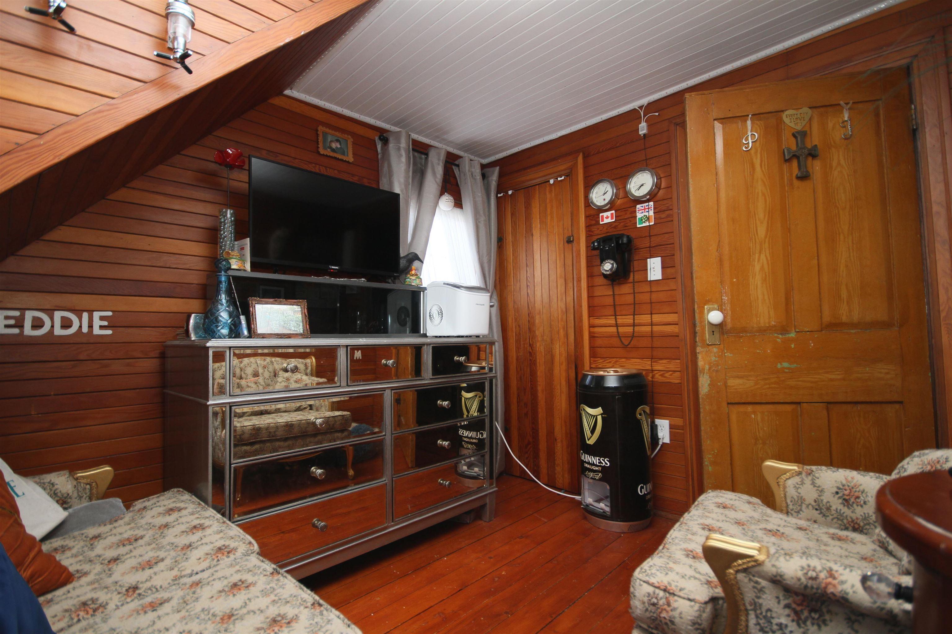 $374,500.00: 1922 Highway 19, Creignish