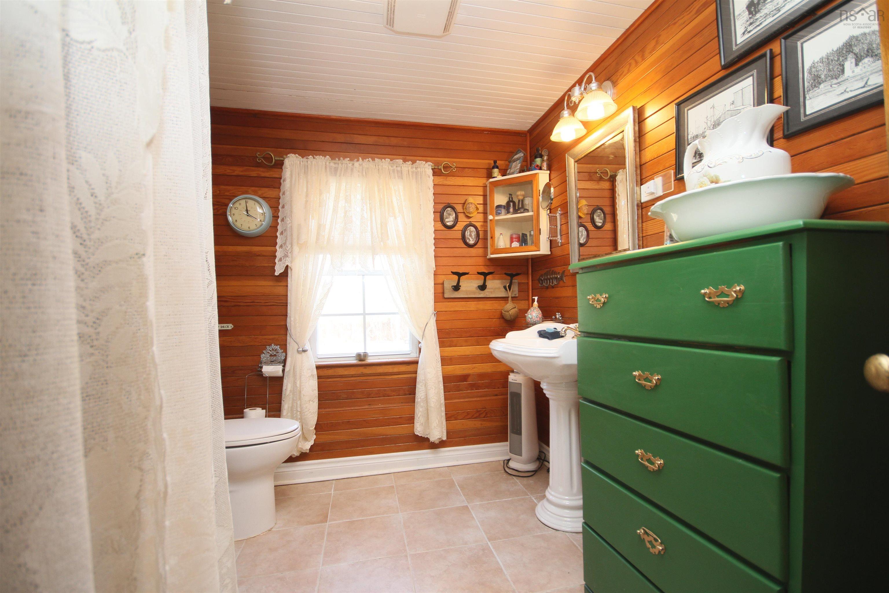 $374,500.00: 1922 Highway 19, Creignish