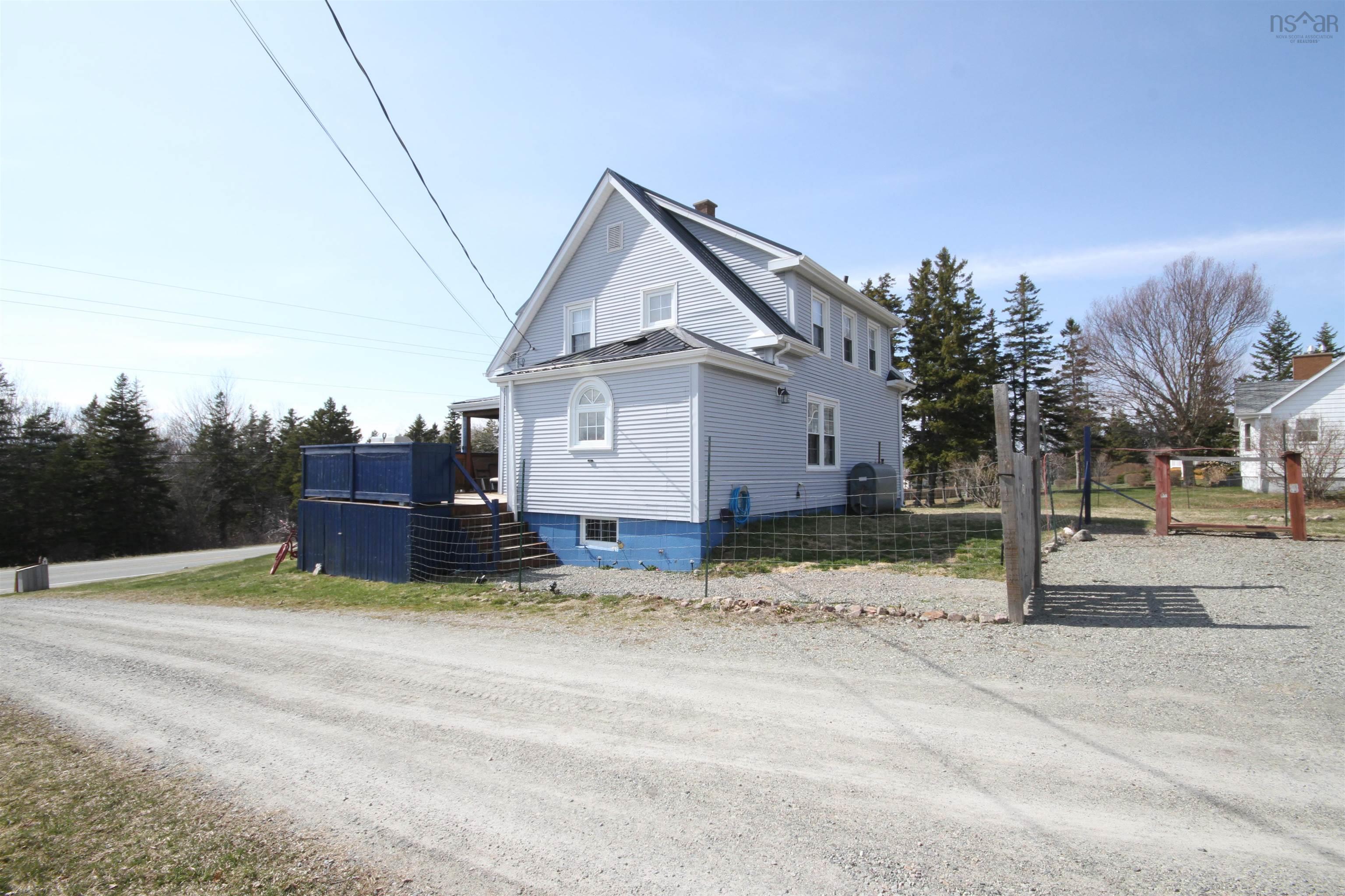 $374,500.00: 1922 Highway 19, Creignish