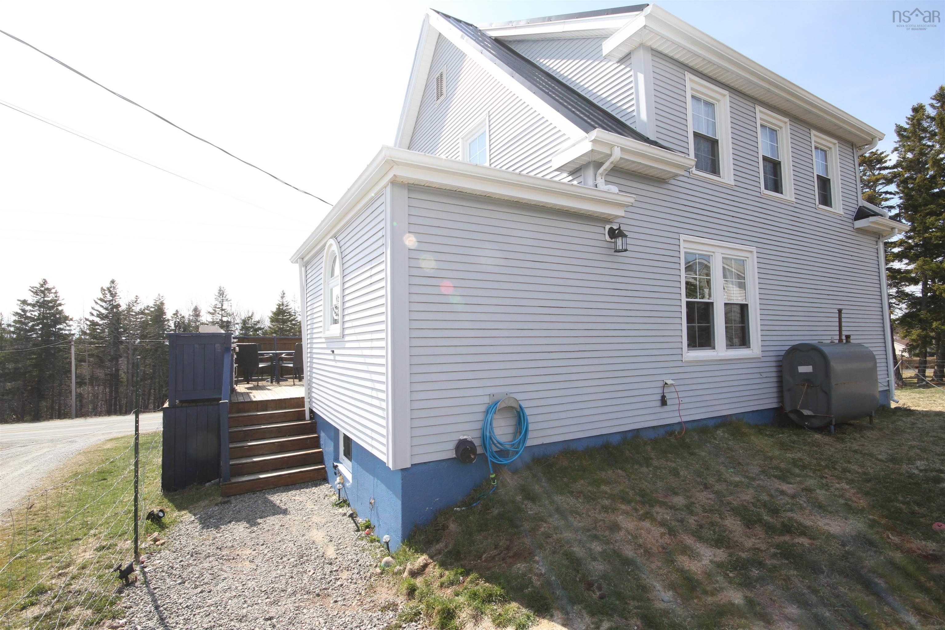 $374,500.00: 1922 Highway 19, Creignish