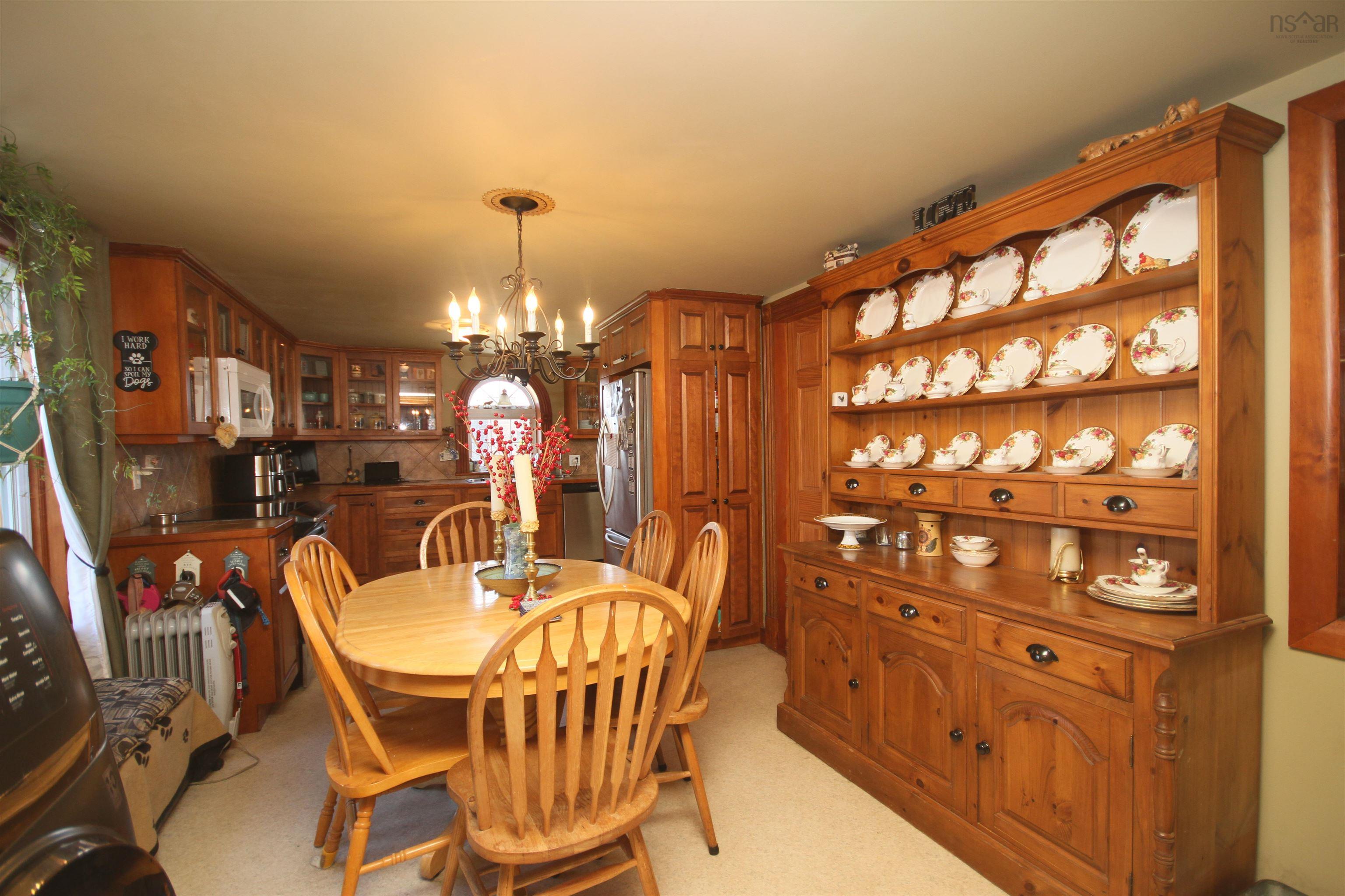 $374,500.00: 1922 Highway 19, Creignish