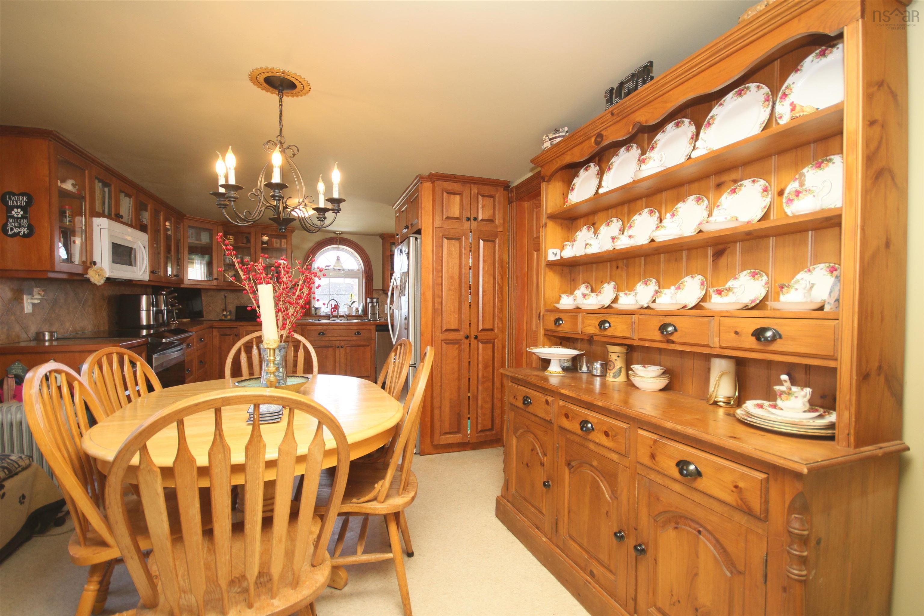 $374,500.00: 1922 Highway 19, Creignish