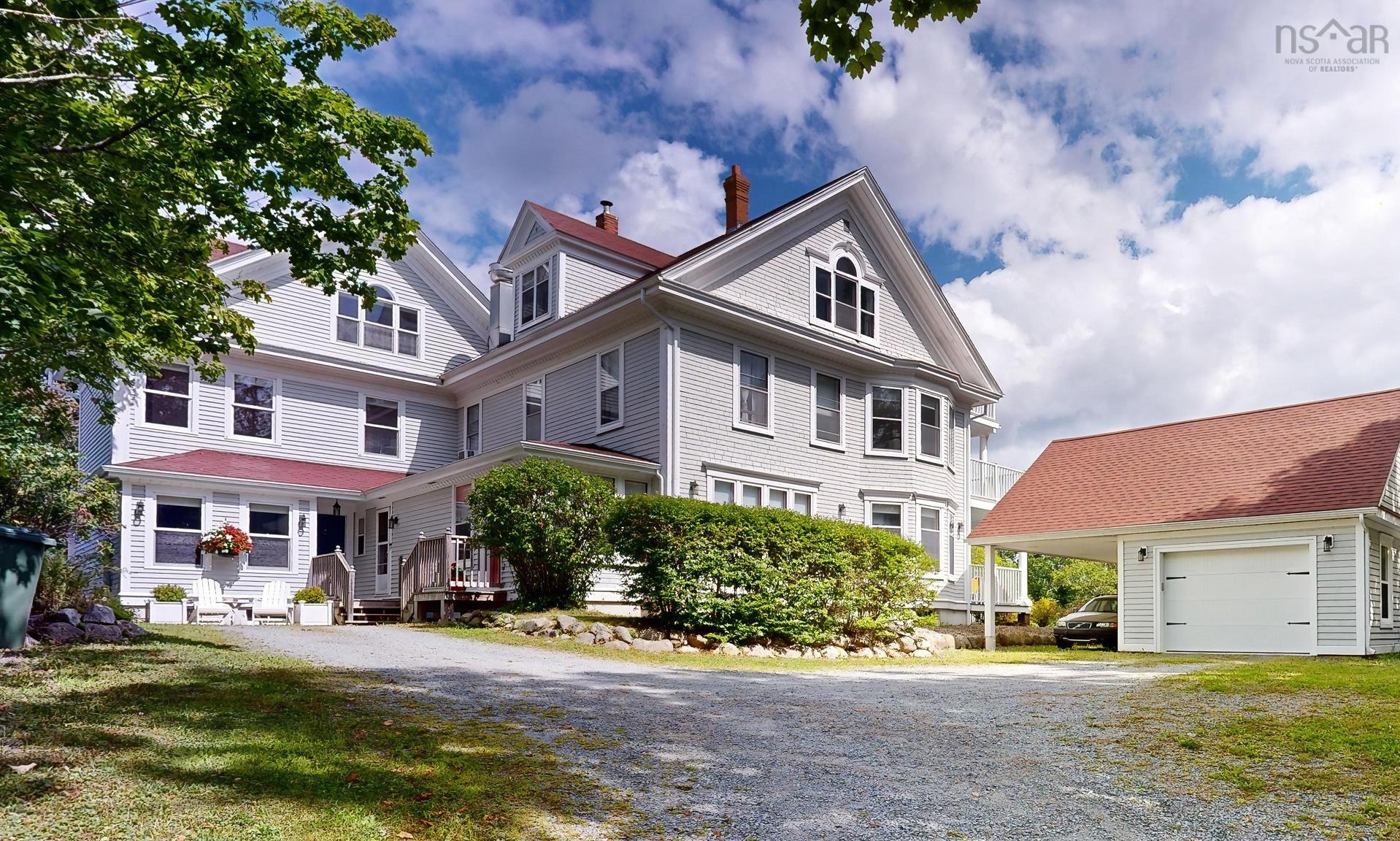 $1,199,000.00: 216 Dufferin Street, Lunenburg