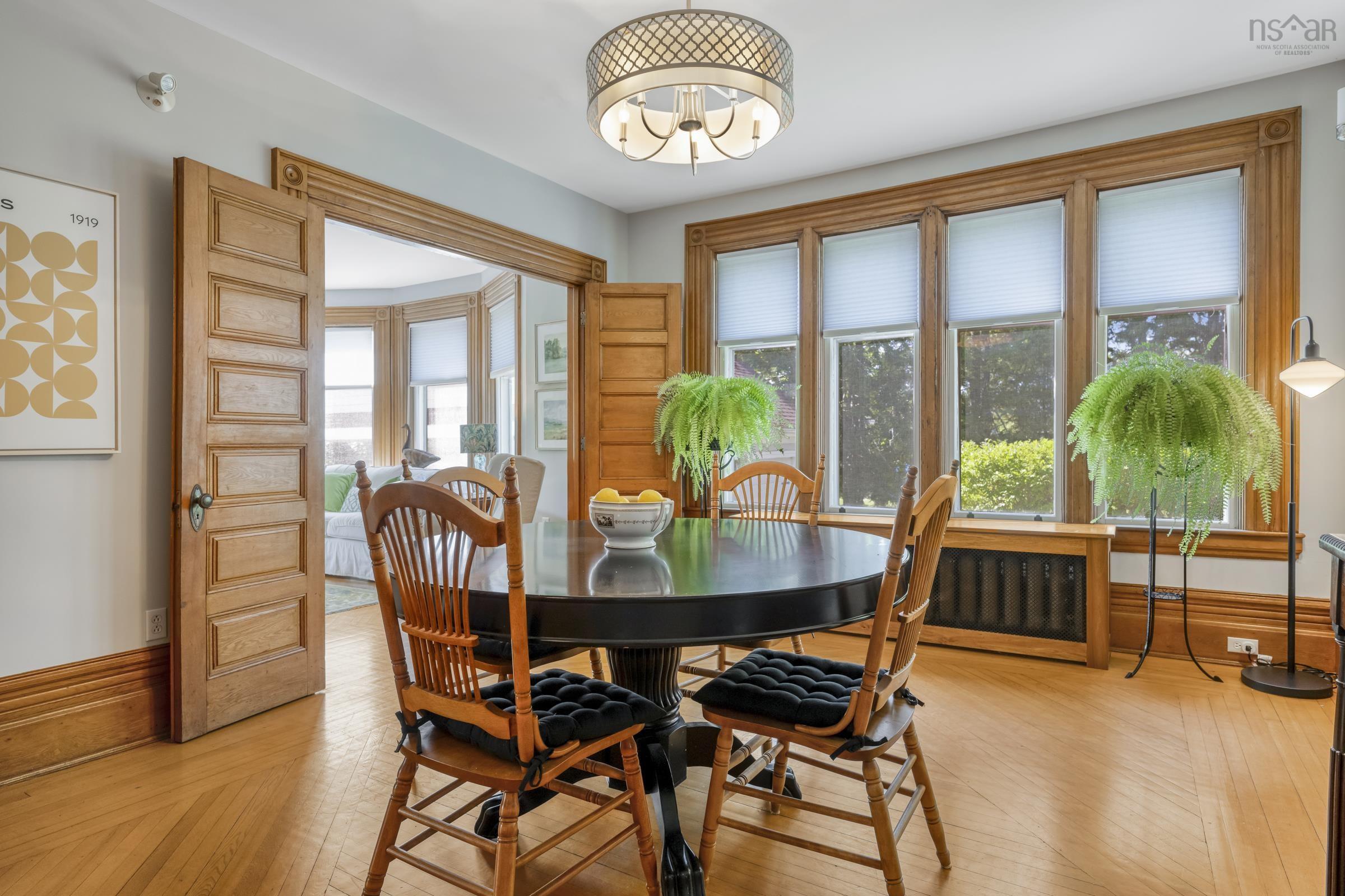 $1,199,000.00: 216 Dufferin Street, Lunenburg