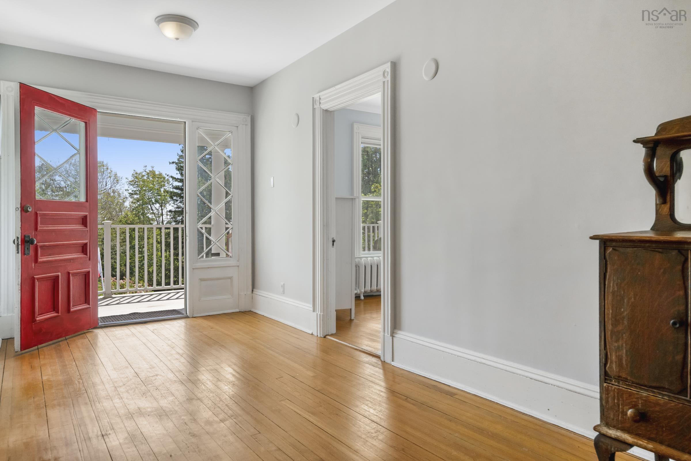 $1,199,000.00: 216 Dufferin Street, Lunenburg