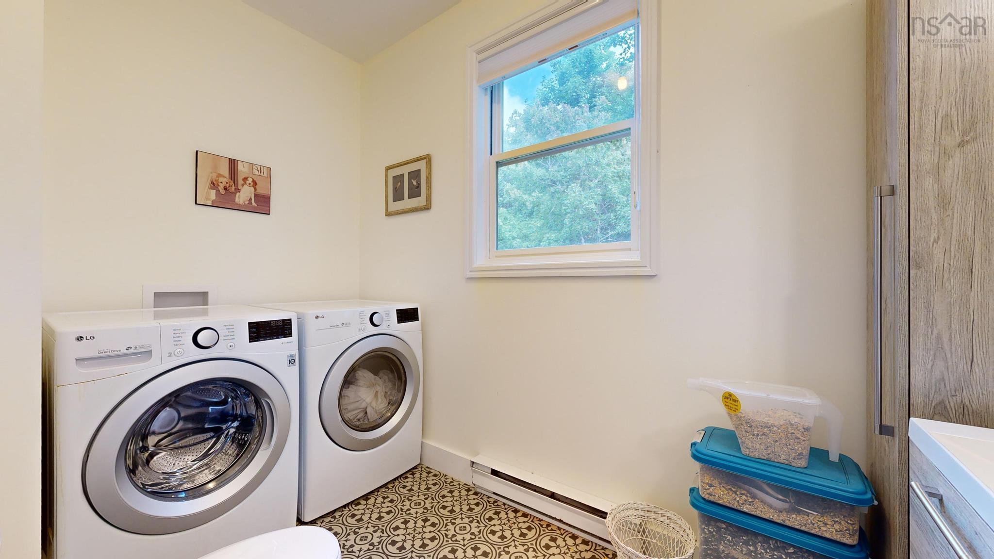 $1,199,000.00: 216 Dufferin Street, Lunenburg