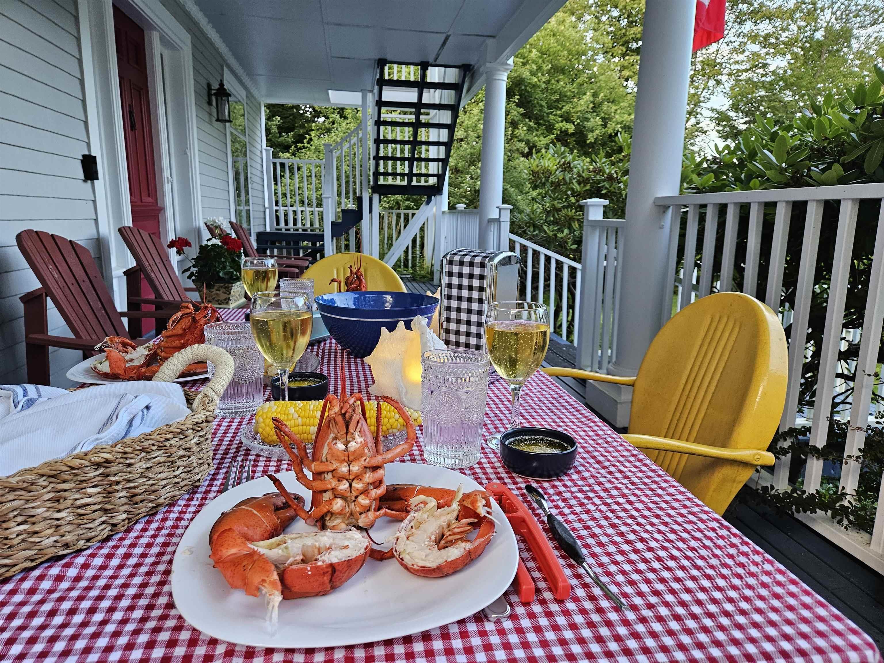 $1,199,000.00: 216 Dufferin Street, Lunenburg