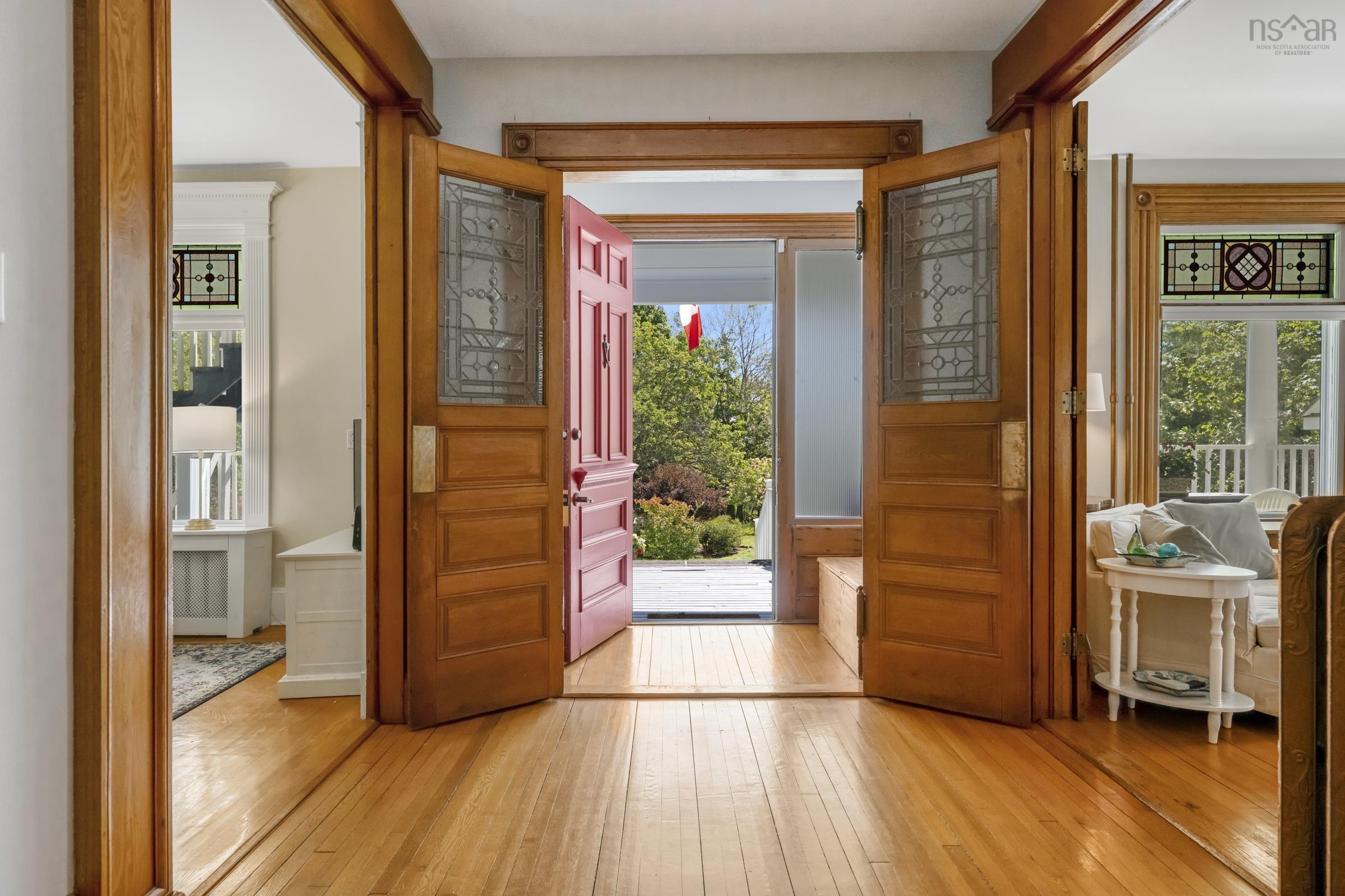 $1,199,000.00: 216 Dufferin Street, Lunenburg