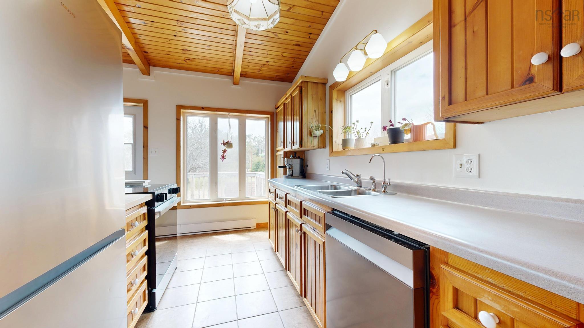 $575,000.00: 12 Whynacht Cove Road, Heckmans Island