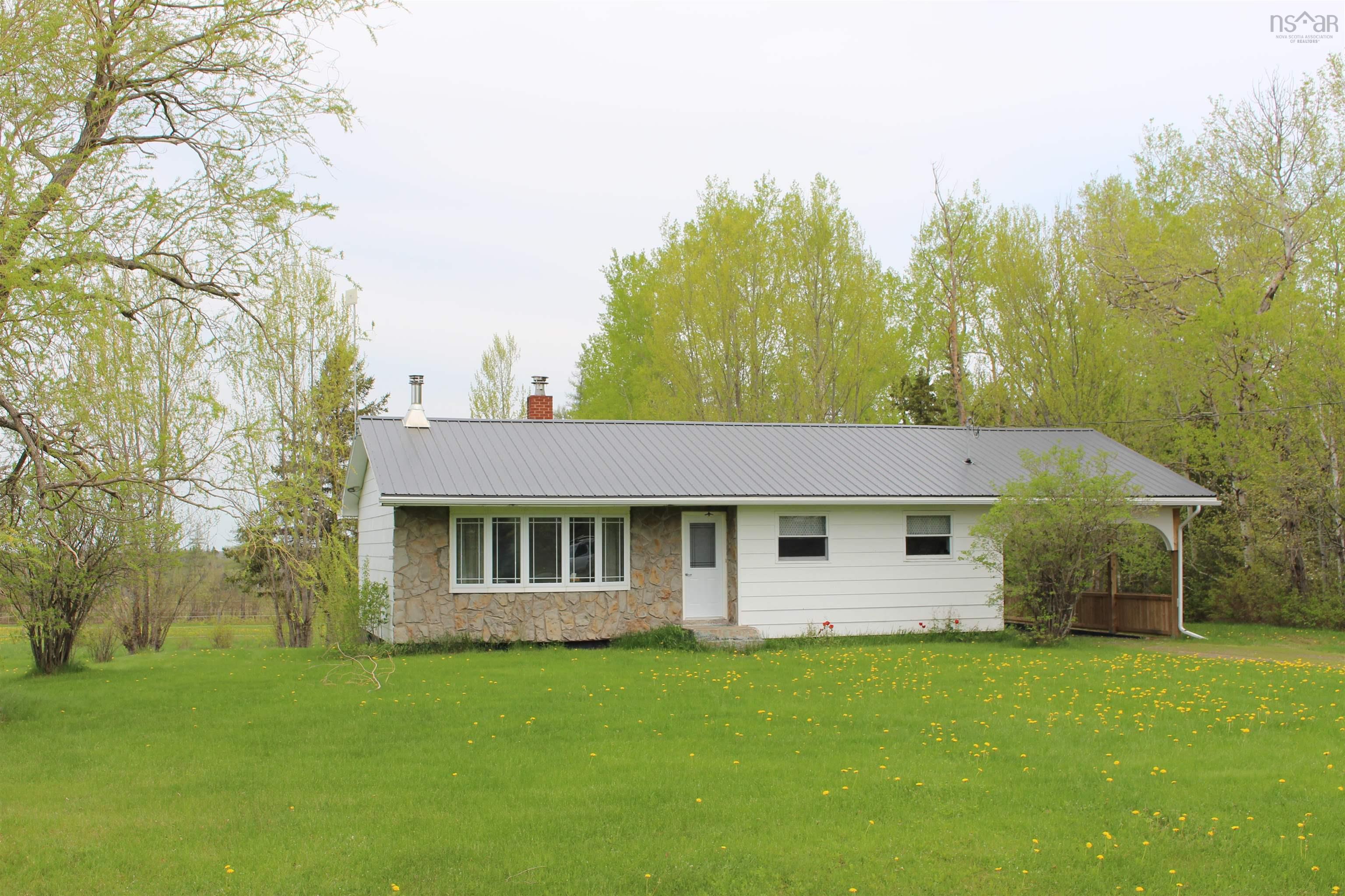 $399,900.00: 12407 Highway 4, Wentworth