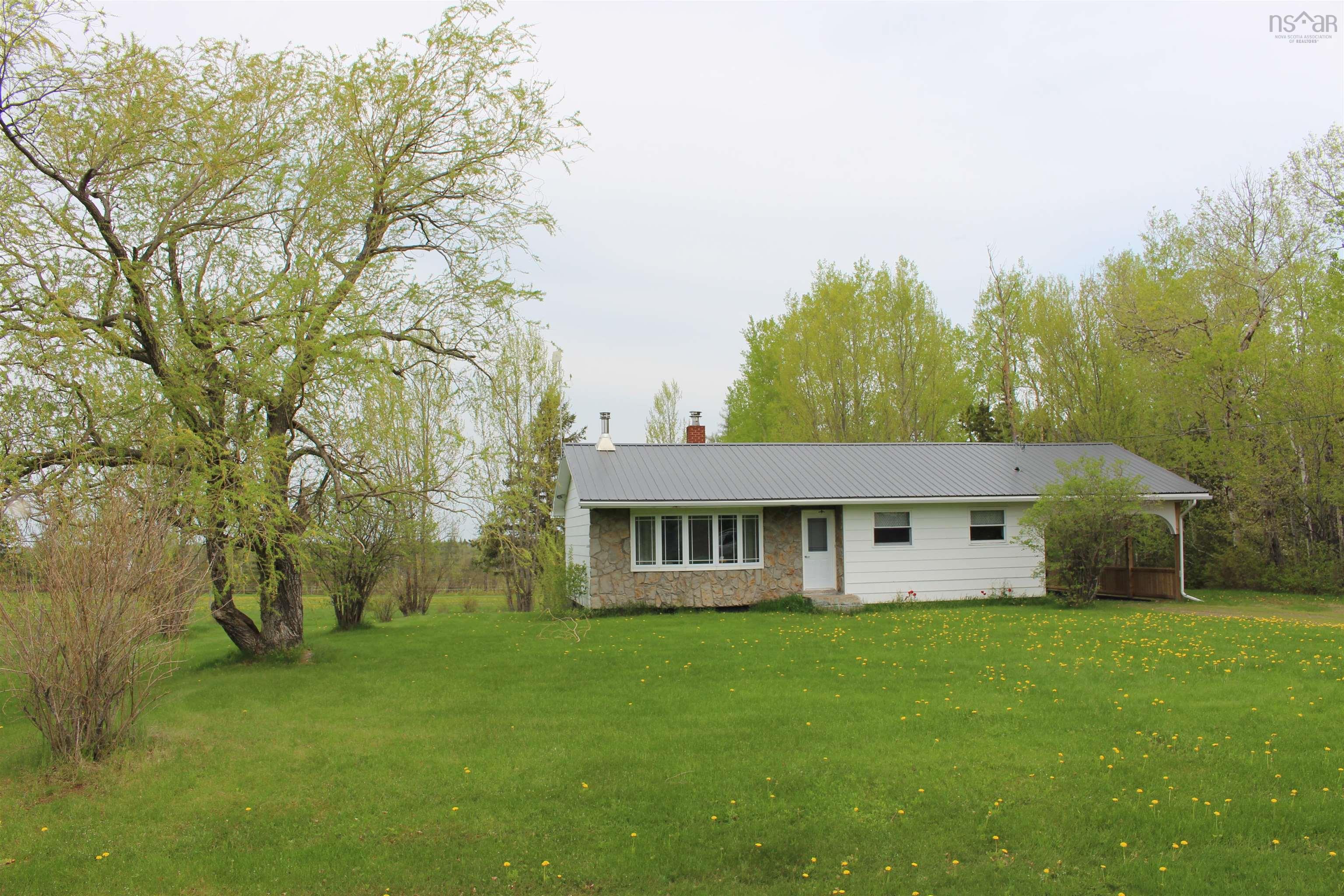 $399,900.00: 12407 Highway 4, Wentworth