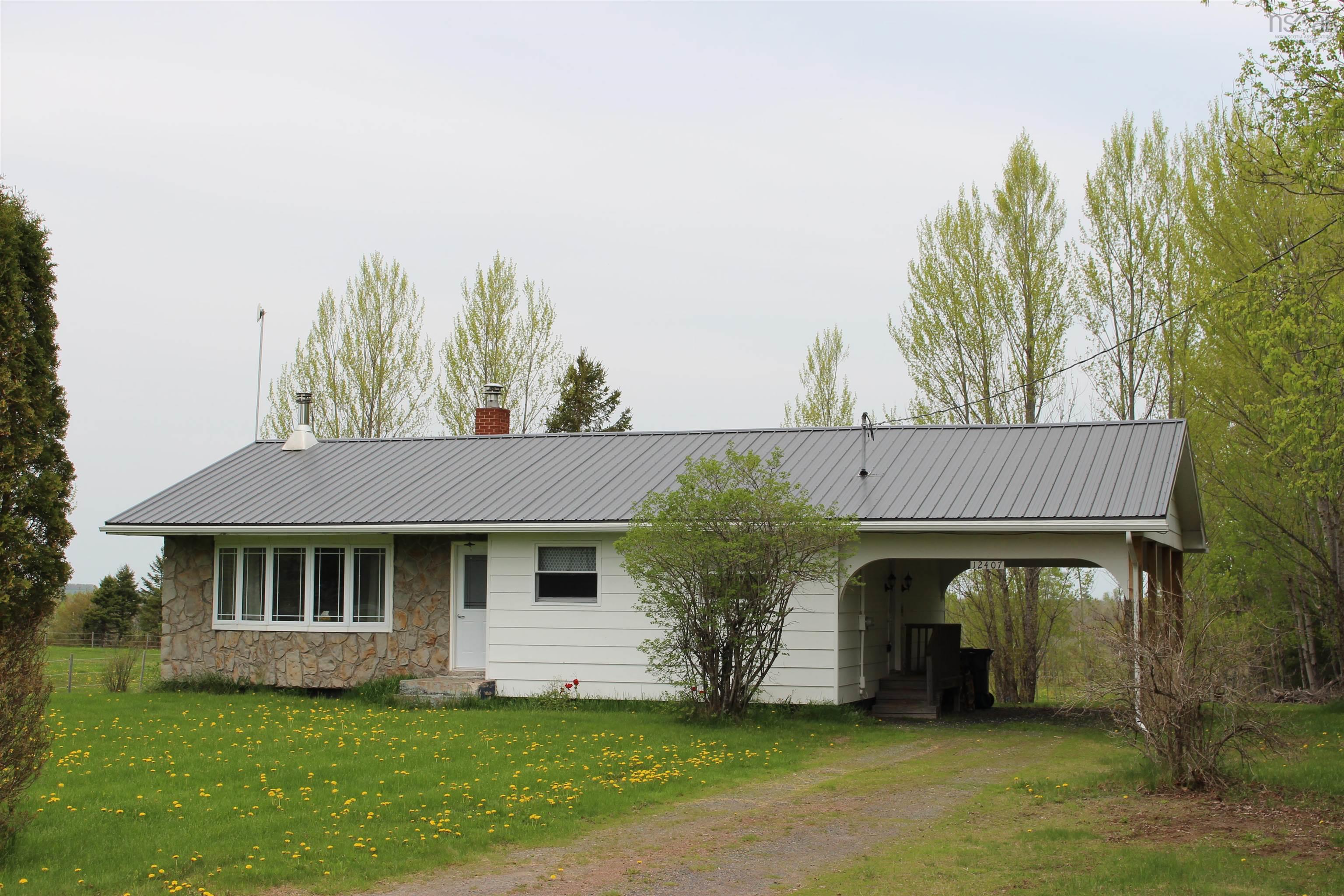 $399,900.00: 12407 Highway 4, Wentworth