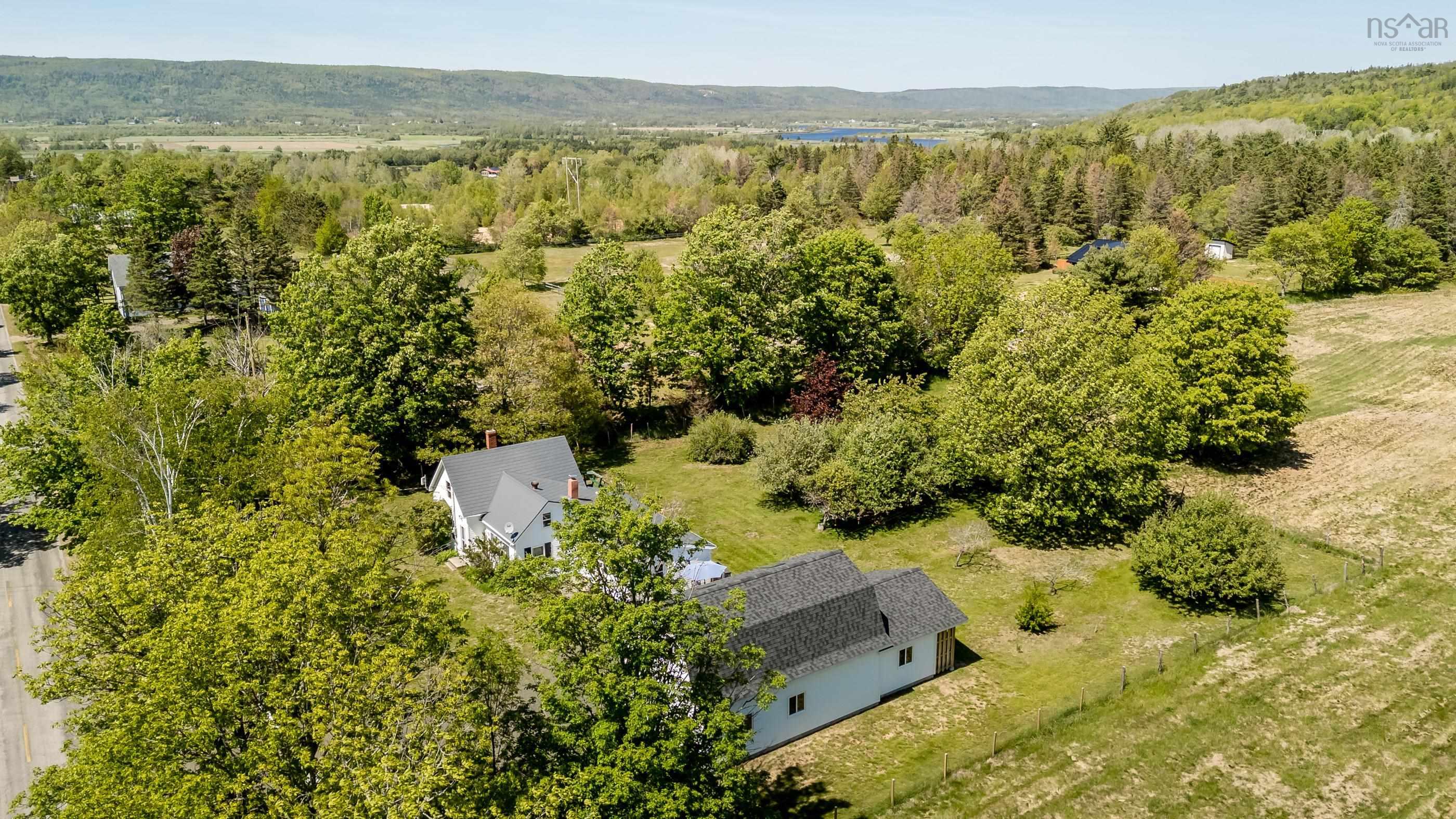 $395,000.00: 1546 Spurr Road, Round Hill
