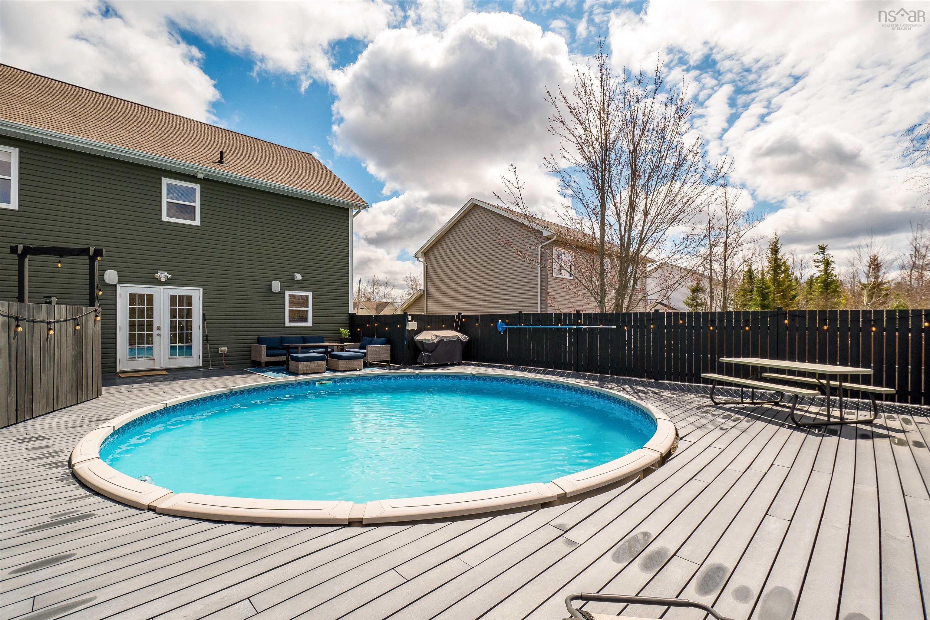 $719,900.00: 19 Acorn Avenue, Lantz
