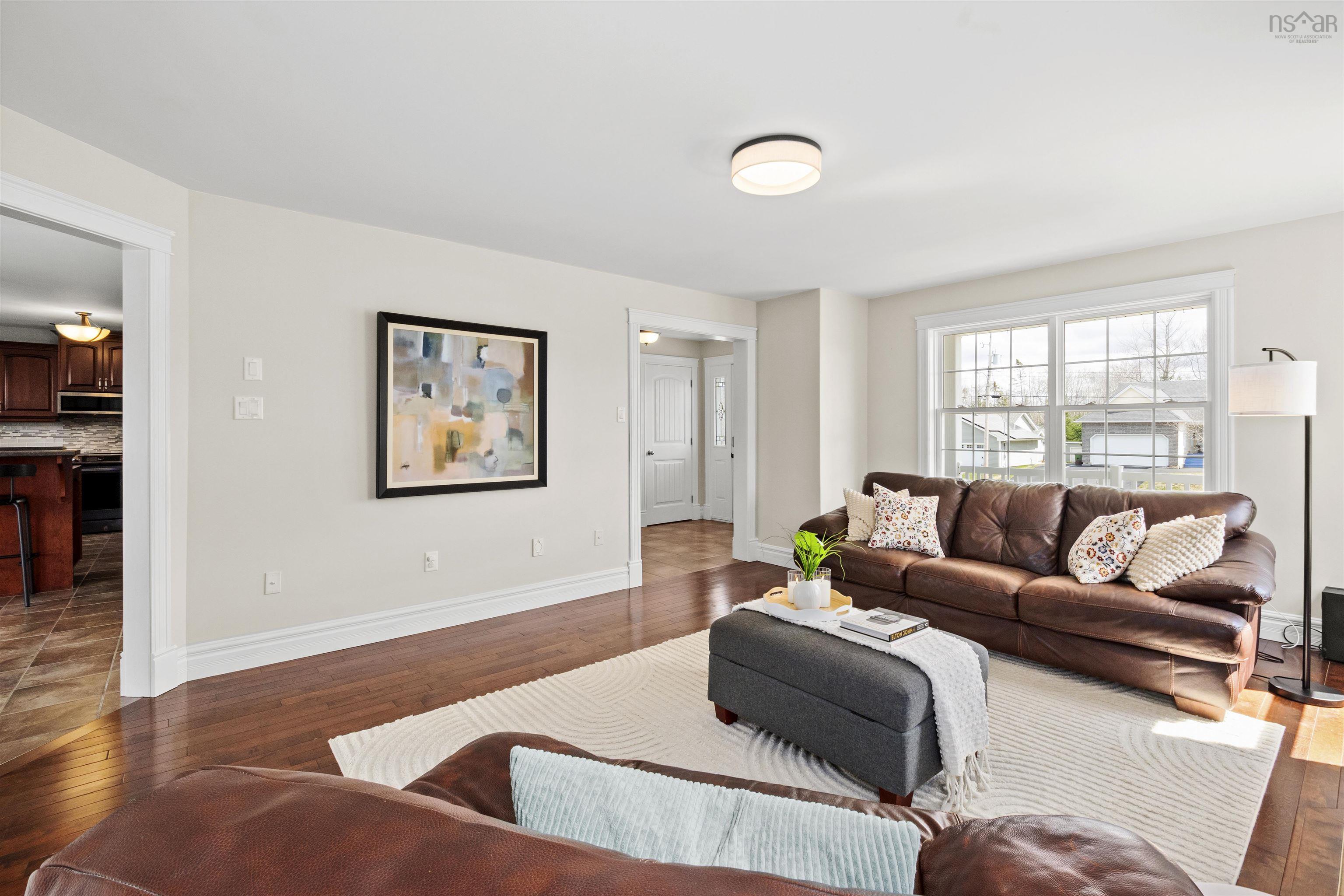 $719,900.00: 19 Acorn Avenue, Lantz