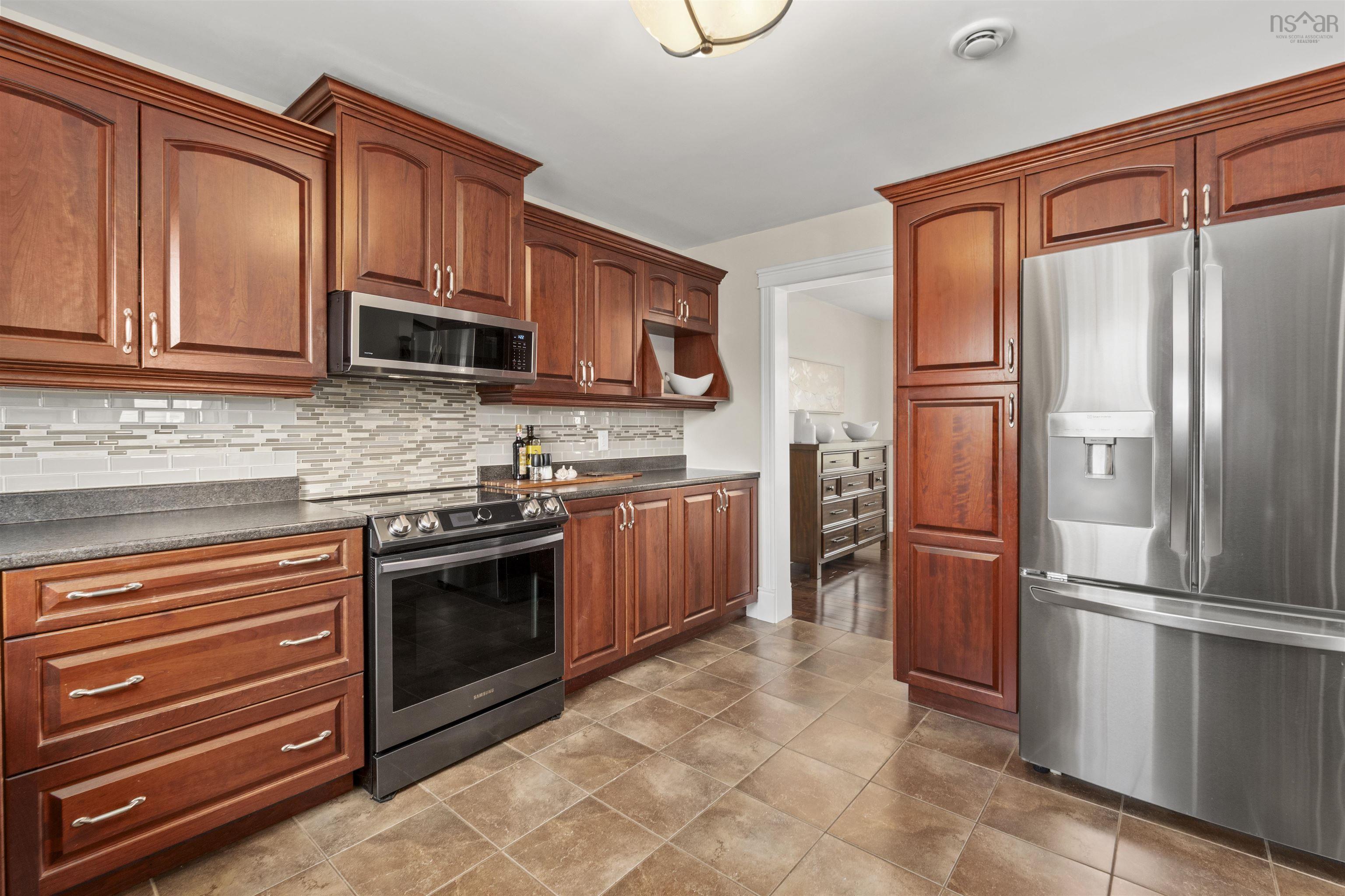 $719,900.00: 19 Acorn Avenue, Lantz