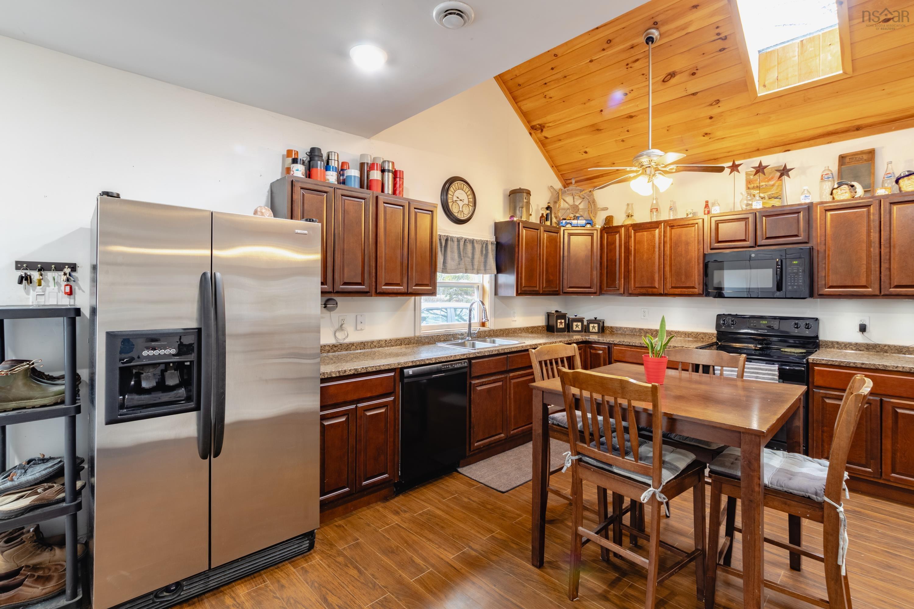 $354,900.00: 1170 Highway 340, South Ohio