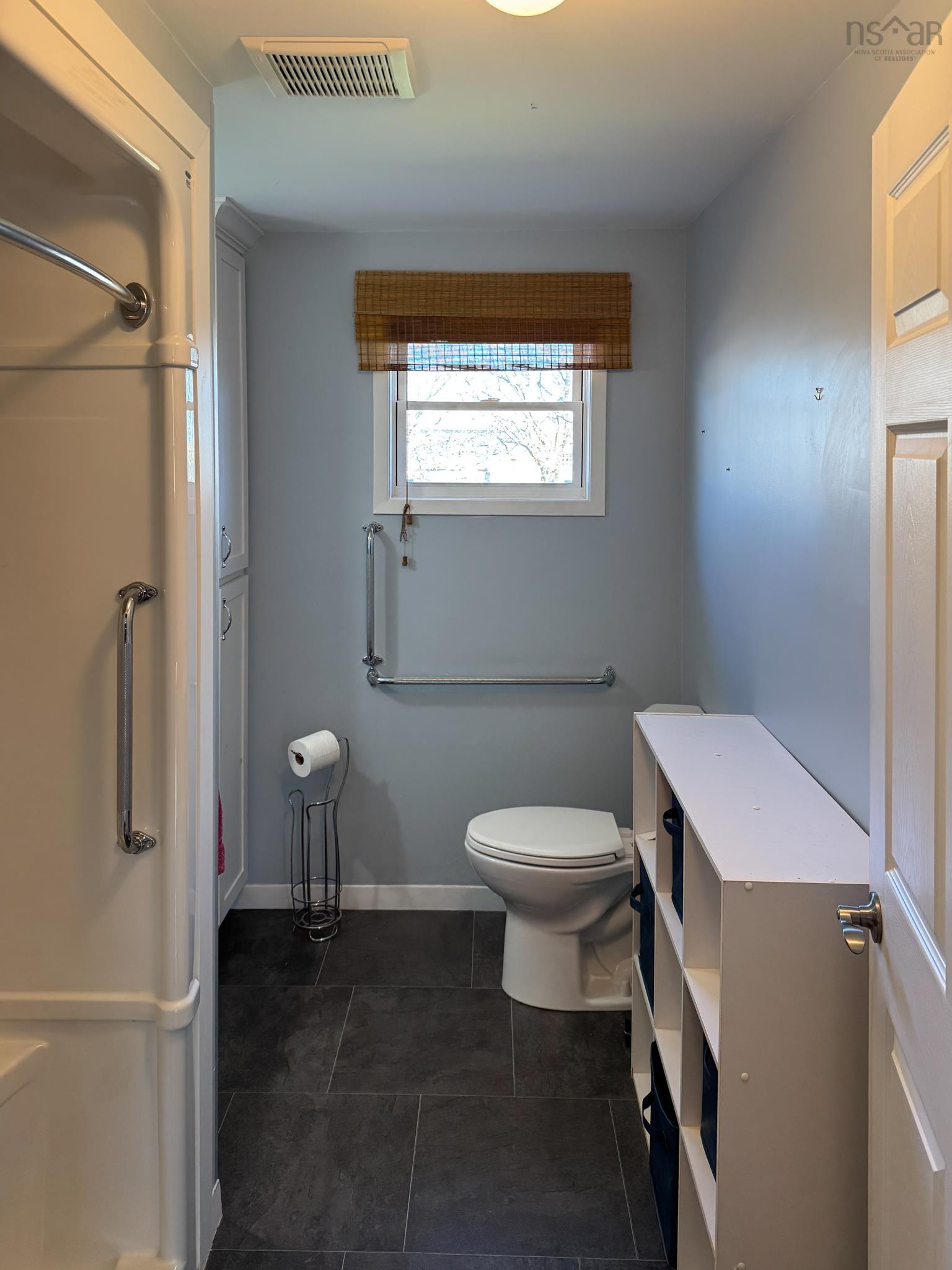 $339,900.00: 5 Whipple Street, Yarmouth
