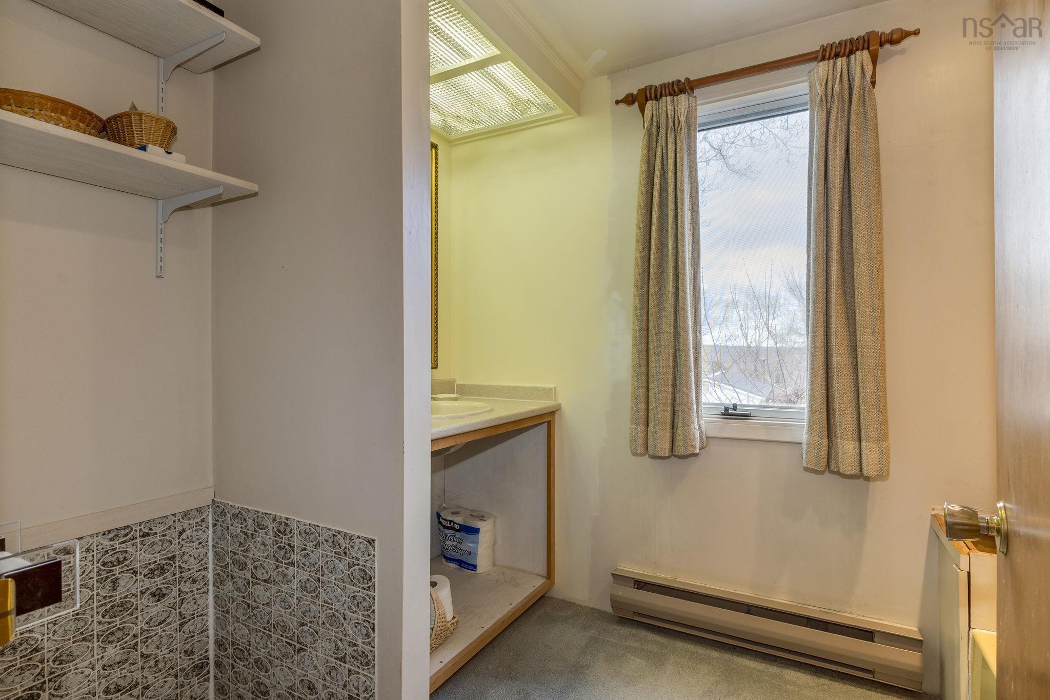 $625,000.00: 78 Arnold Drive, Fall River