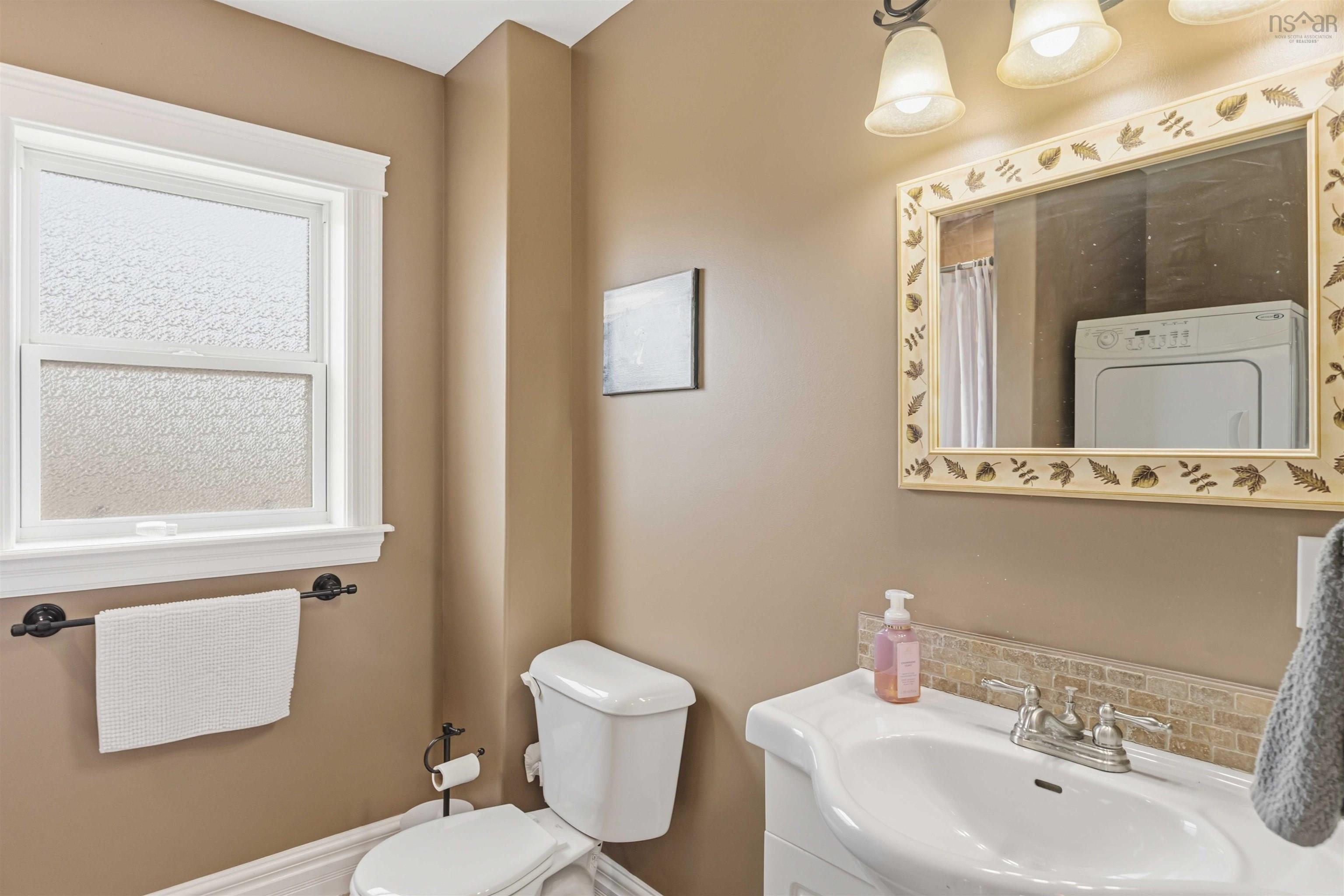 $384,900.00: 39 Blomidon View Lane, Bramber