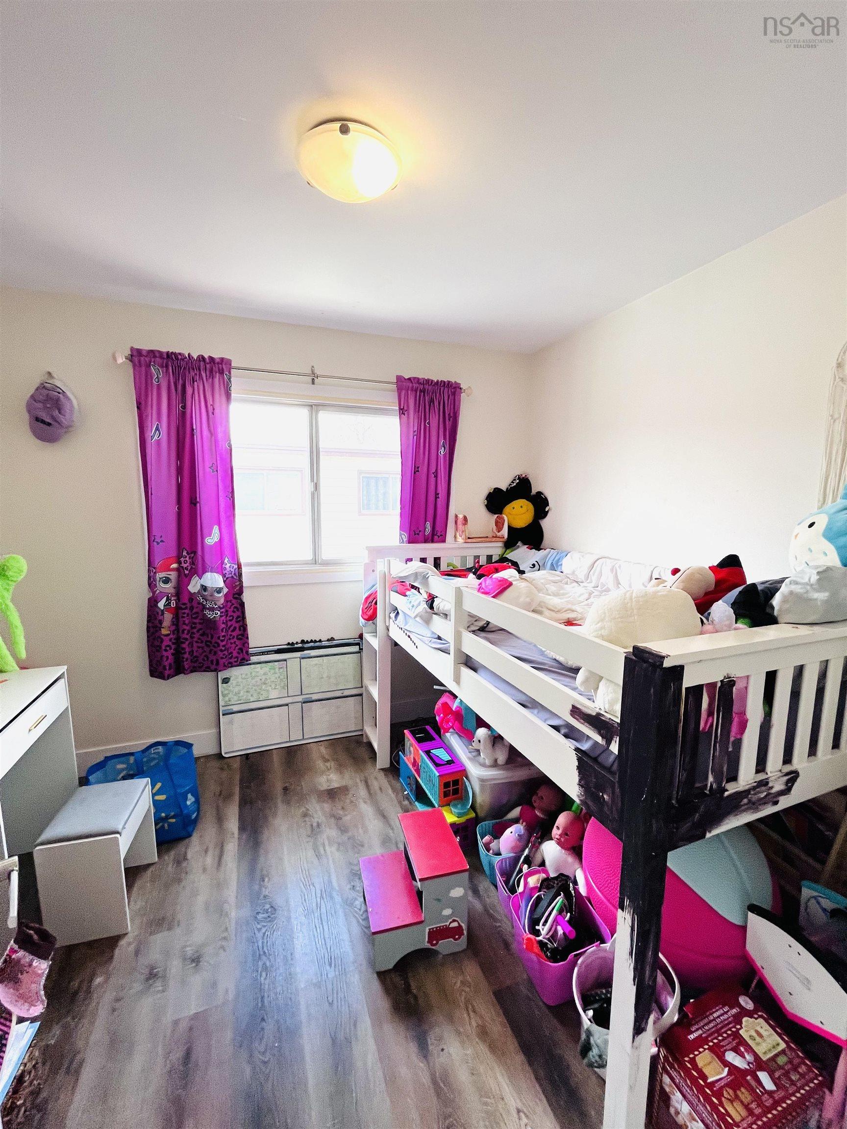 $599,900.00: A B 86 Williams Lake Road, Armdale