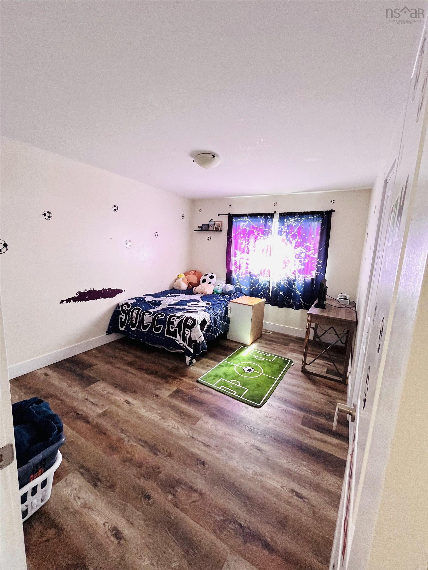 $599,900.00: A B 86 Williams Lake Road, Armdale