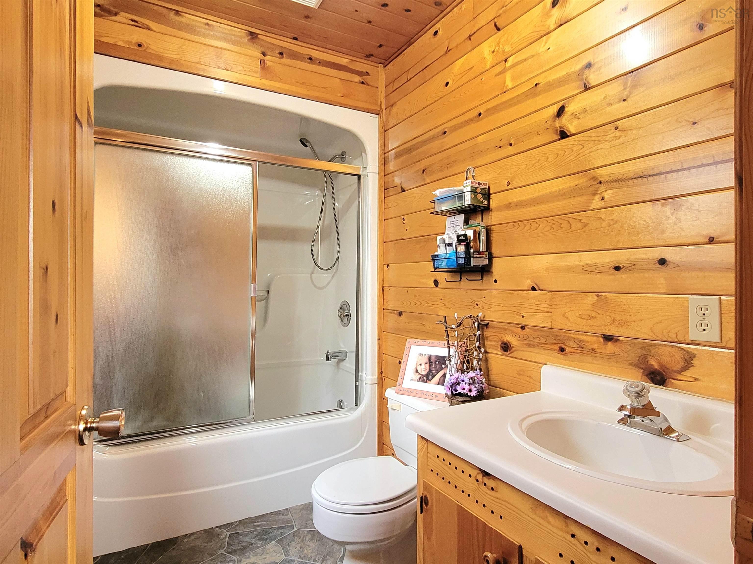 $330,000.00: 57 Somerset Drive, East Sable River