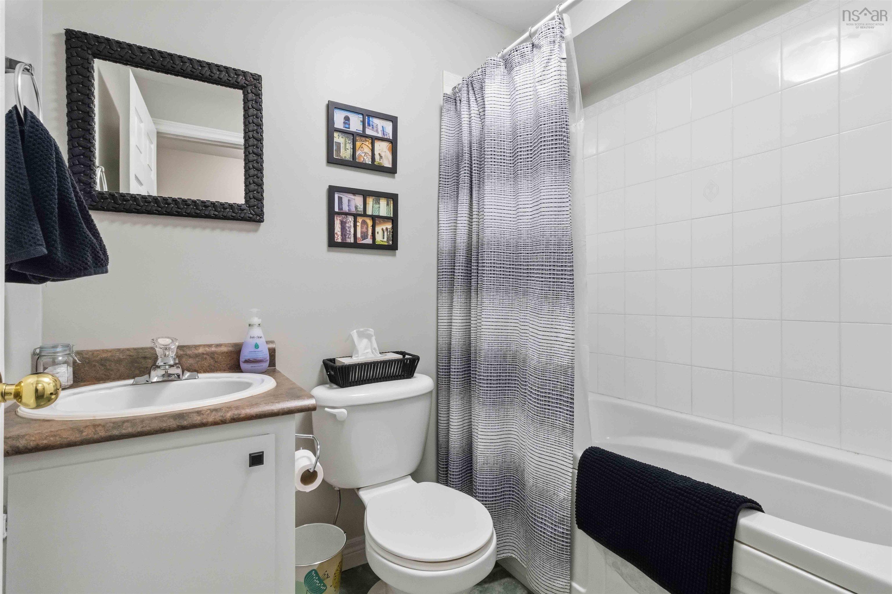 $574,900.00: 70 Hillside Avenue, Lower Sackville