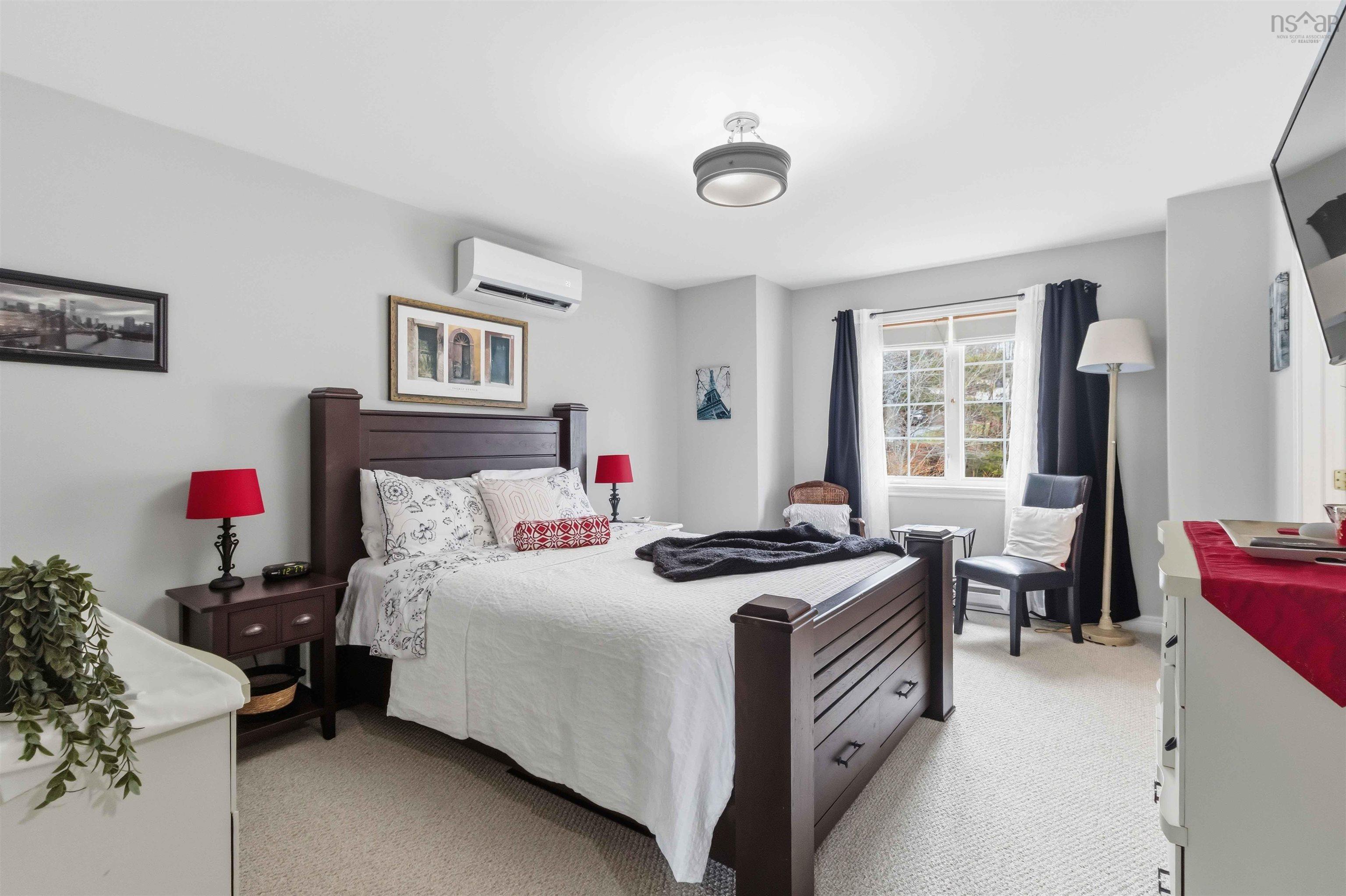 $574,900.00: 70 Hillside Avenue, Lower Sackville