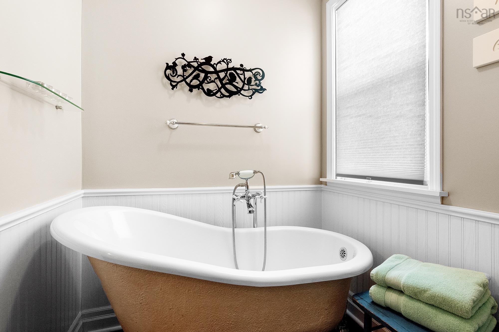 $659,000.00: 20 Indian Point Road, Glen Haven