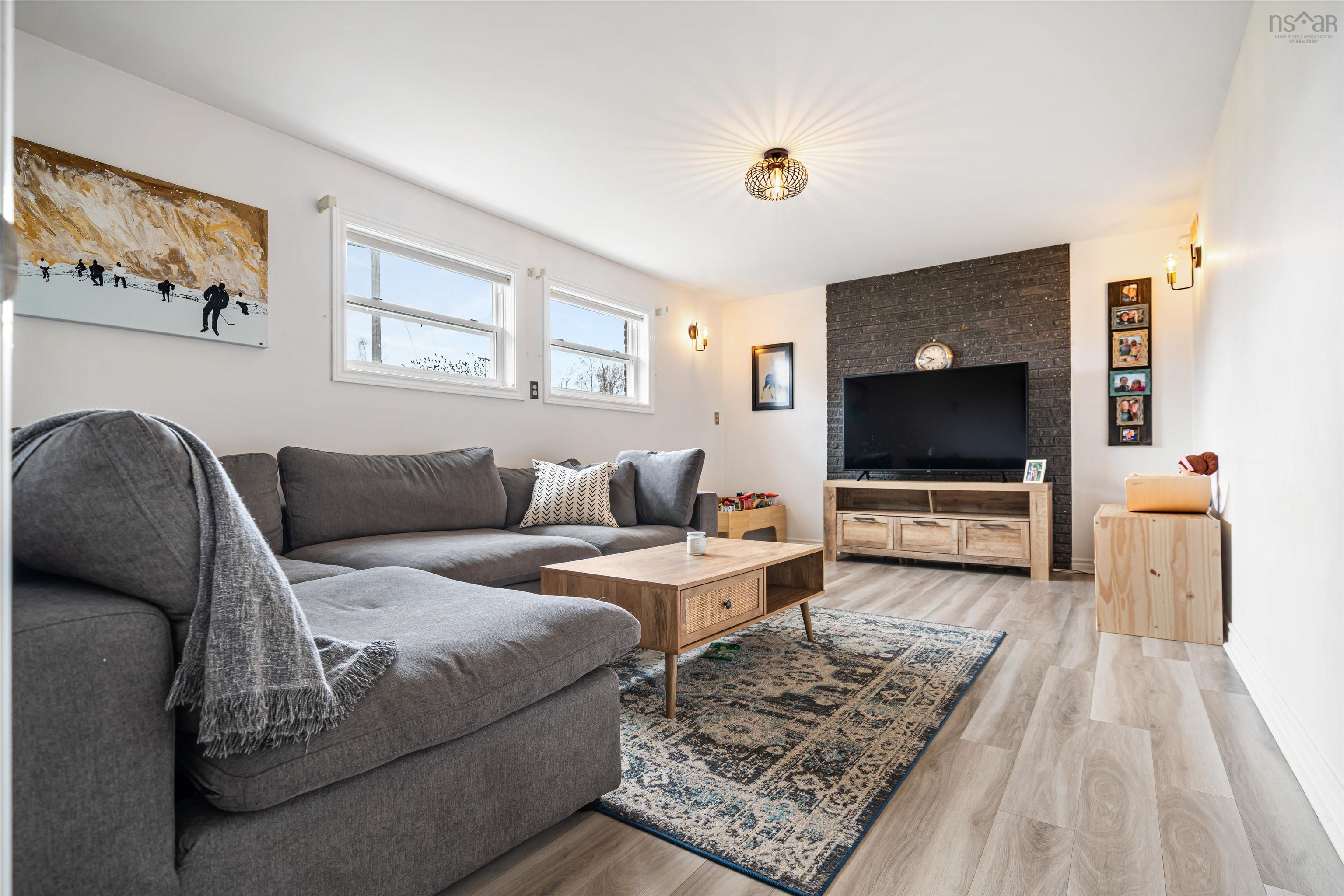 $432,500.00: 11 Andrews Court, Stellarton