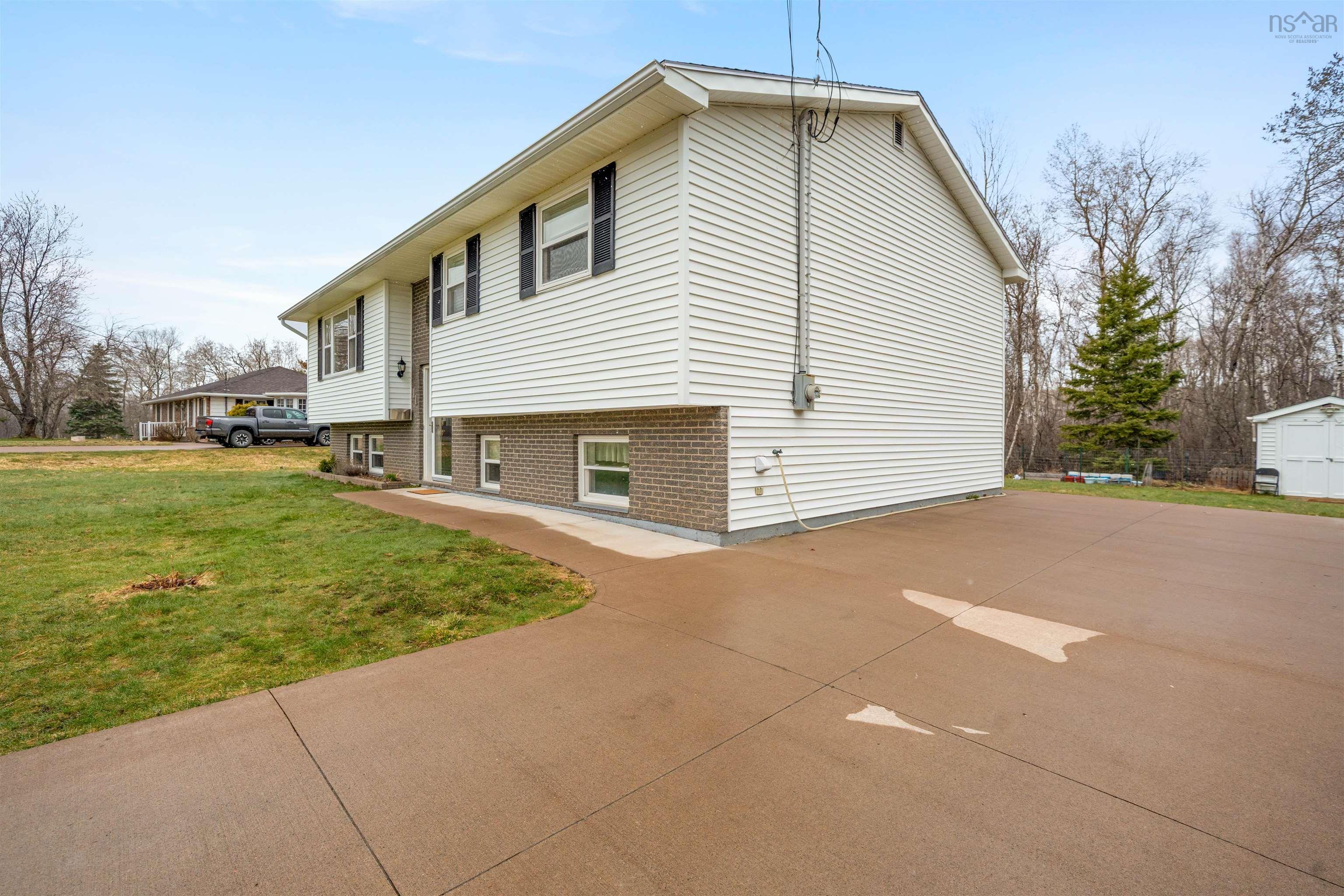 $432,500.00: 11 Andrews Court, Stellarton