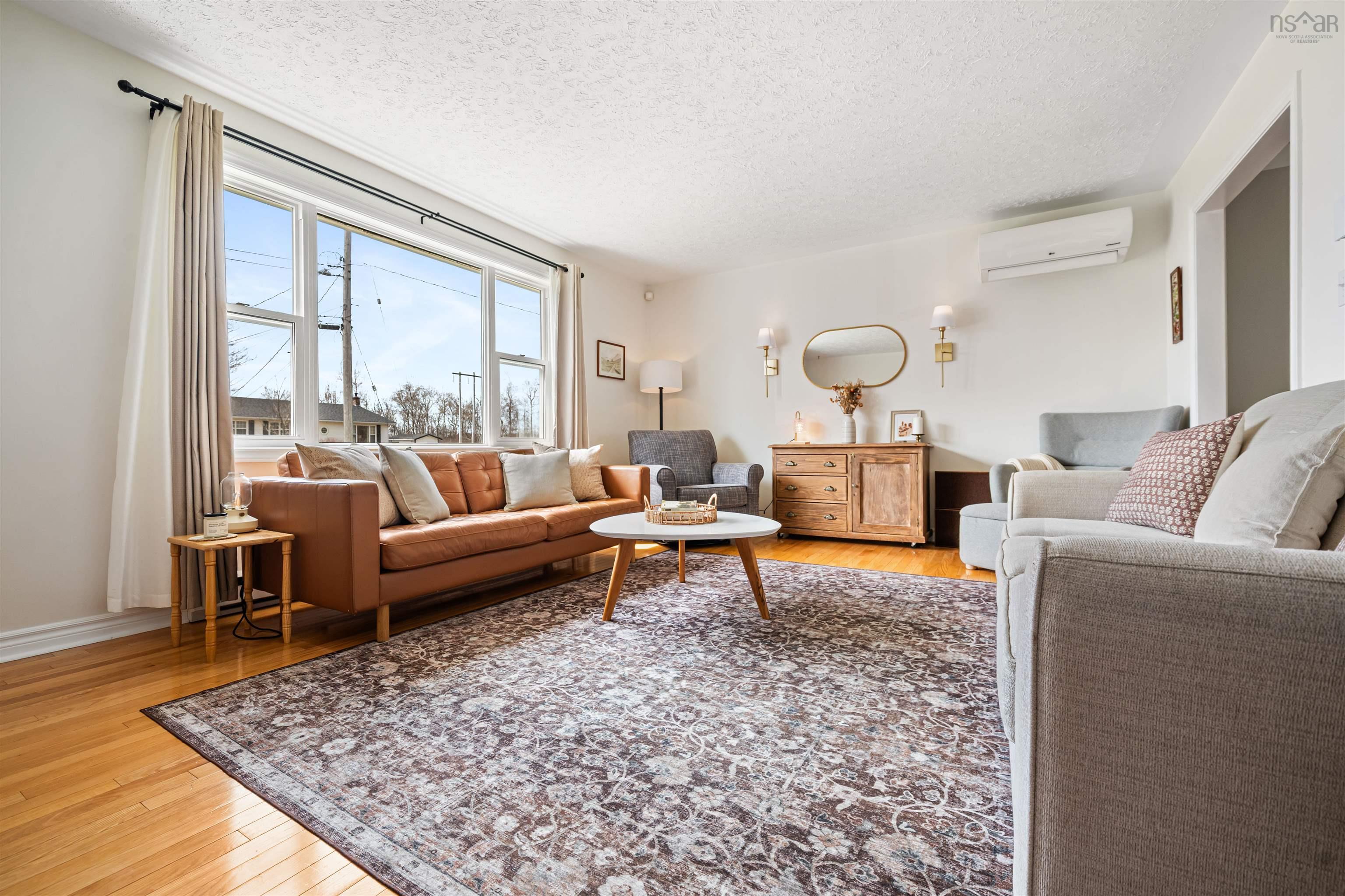 $432,500.00: 11 Andrews Court, Stellarton