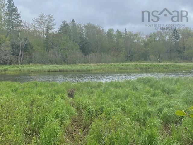 $389,900.00: 1122 Lake Egmont Road, Lake Egmont